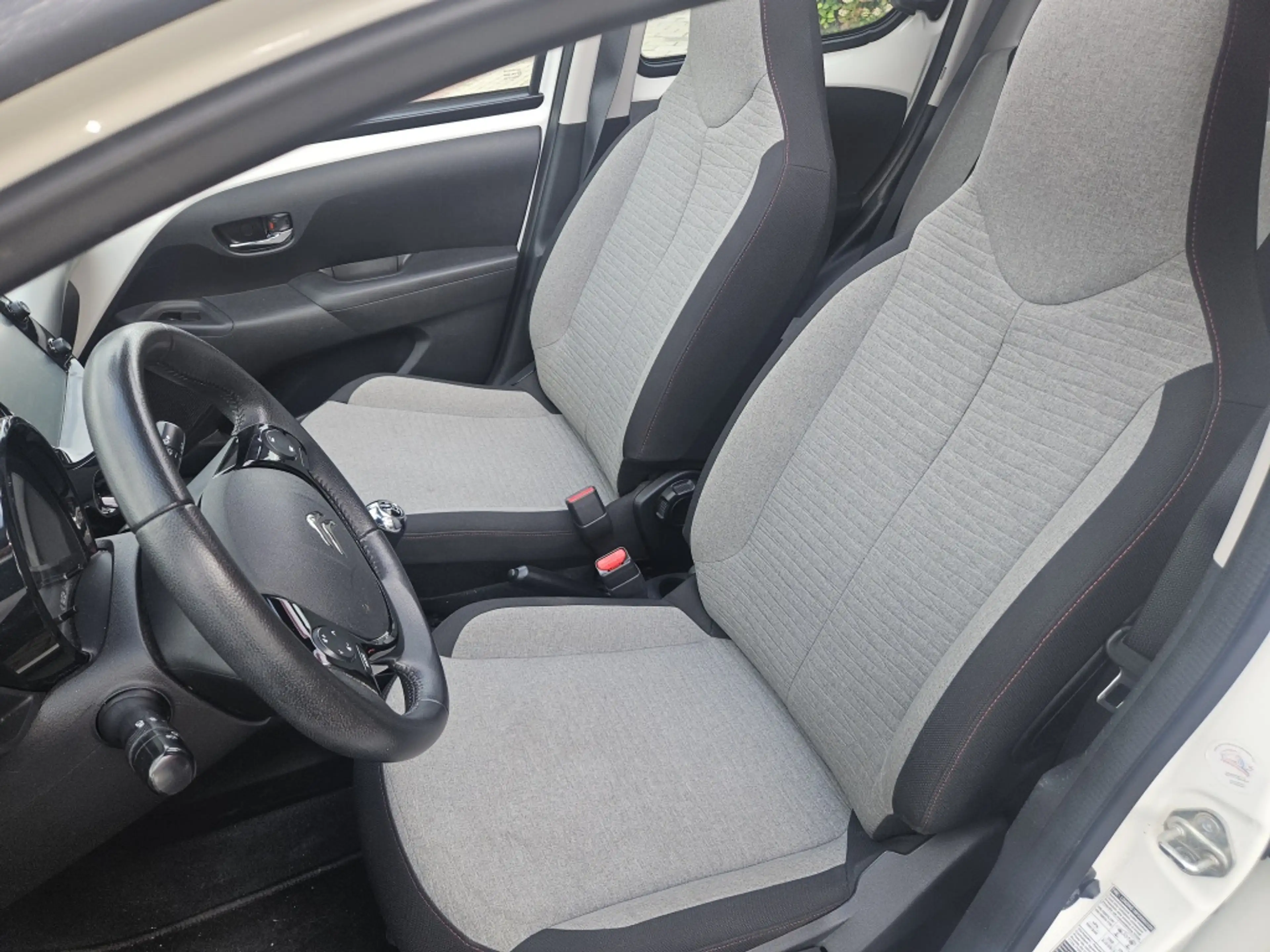 Citroen C1 1.0 e-VTi AirS Shine — photo 12
