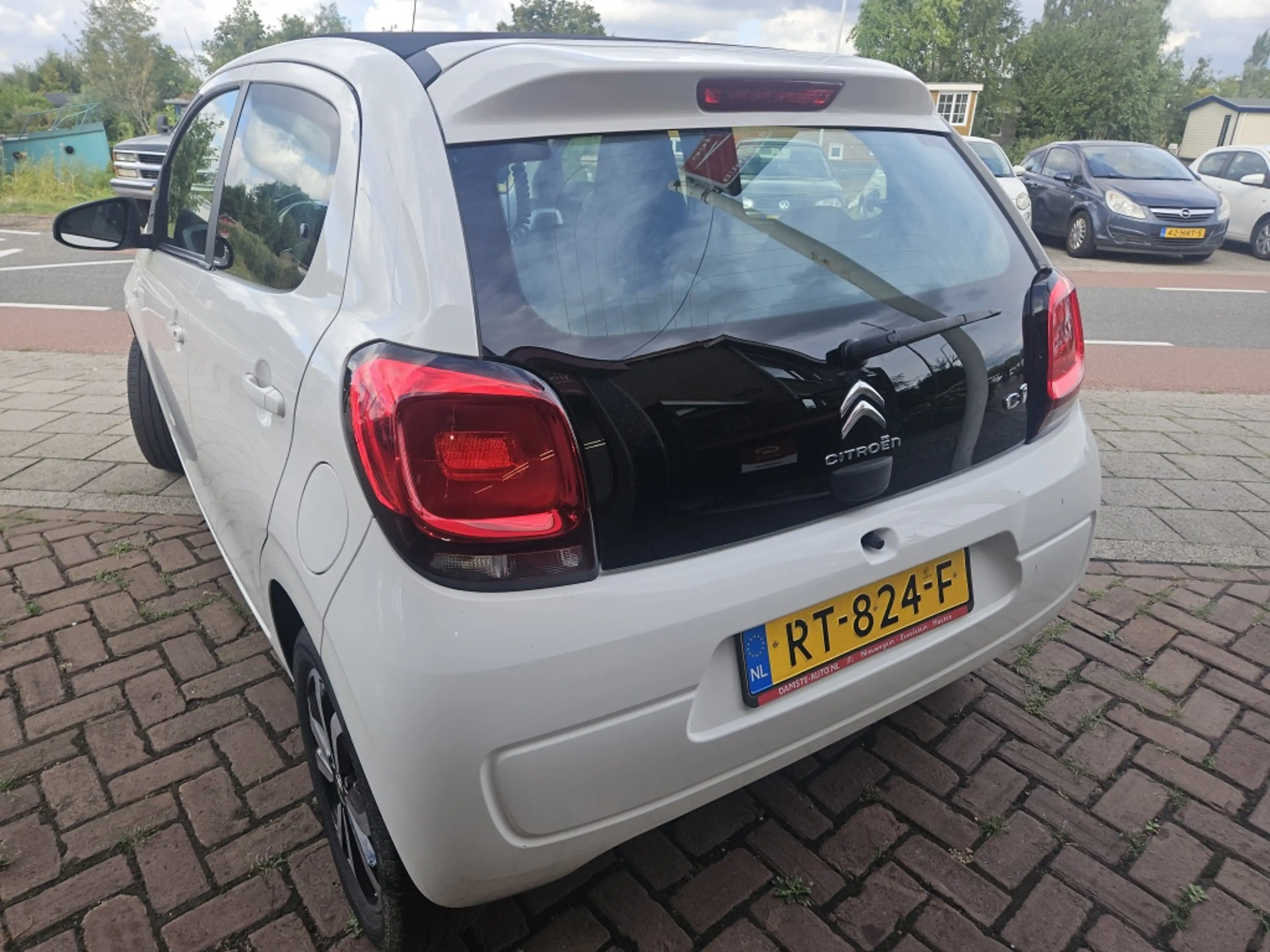 Citroen C1 1.0 e-VTi AirS Shine — photo 7