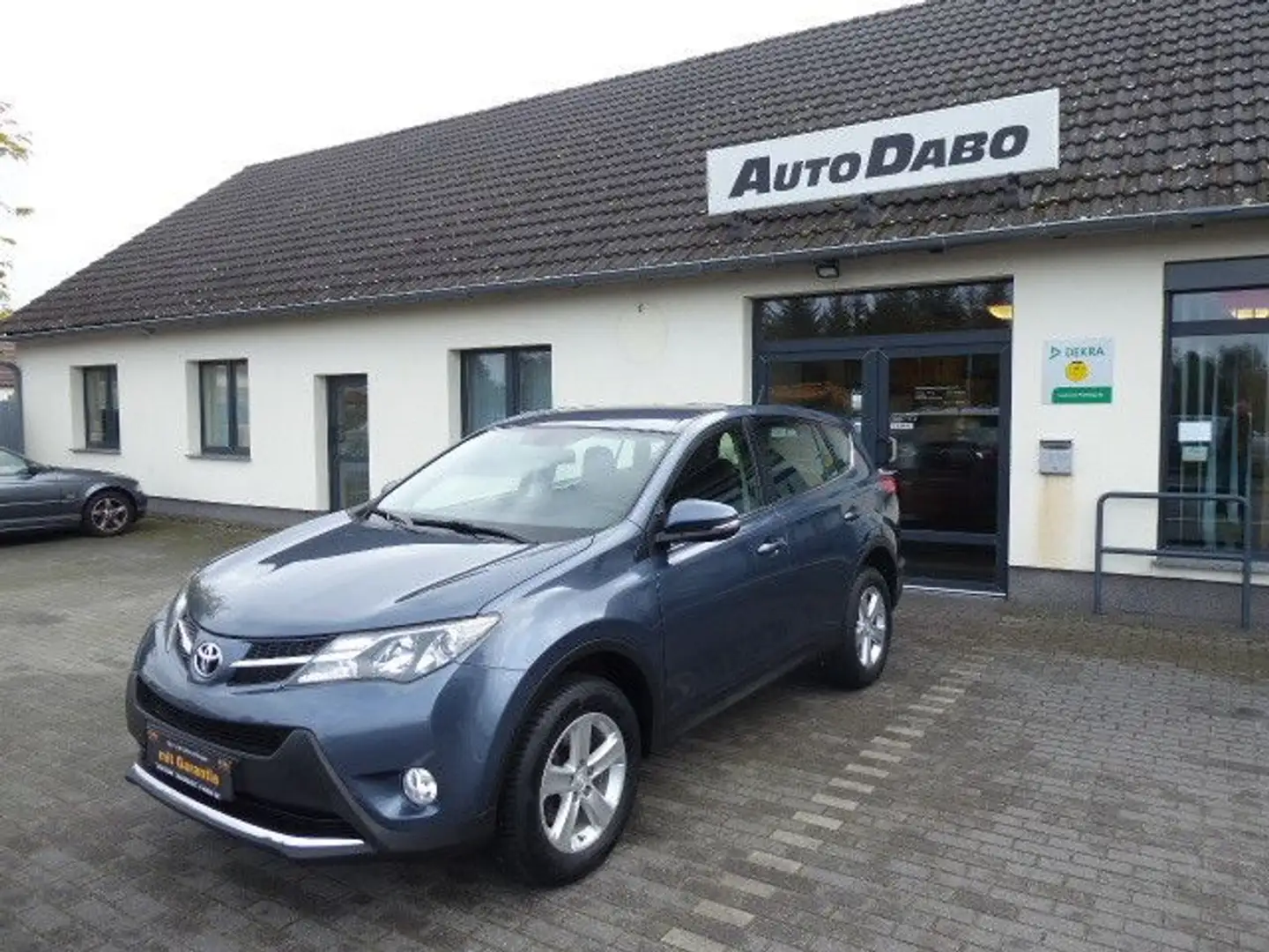 Toyota RAV 4 Comfort Blau - 1