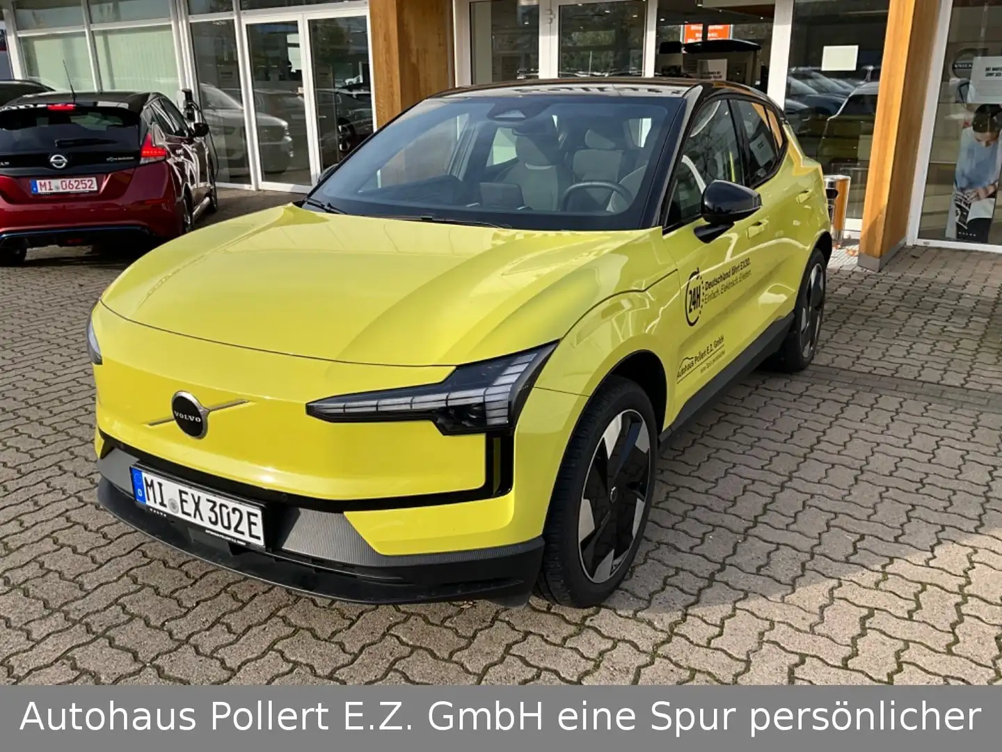 Volvo EX30 Plus 2WD Pure Electric Gelb - 1