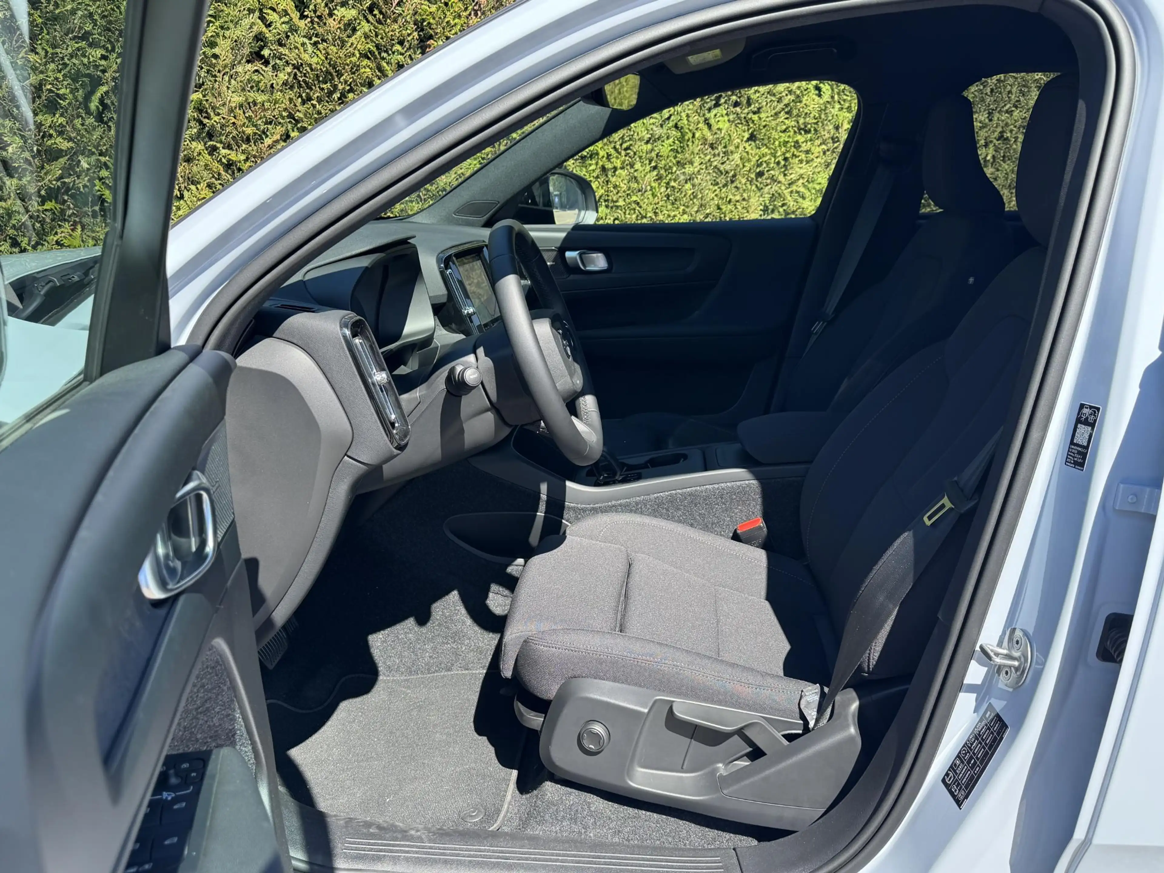 Volvo EX40 Single Motor Extended Range Business Edition | H&K — photo 4