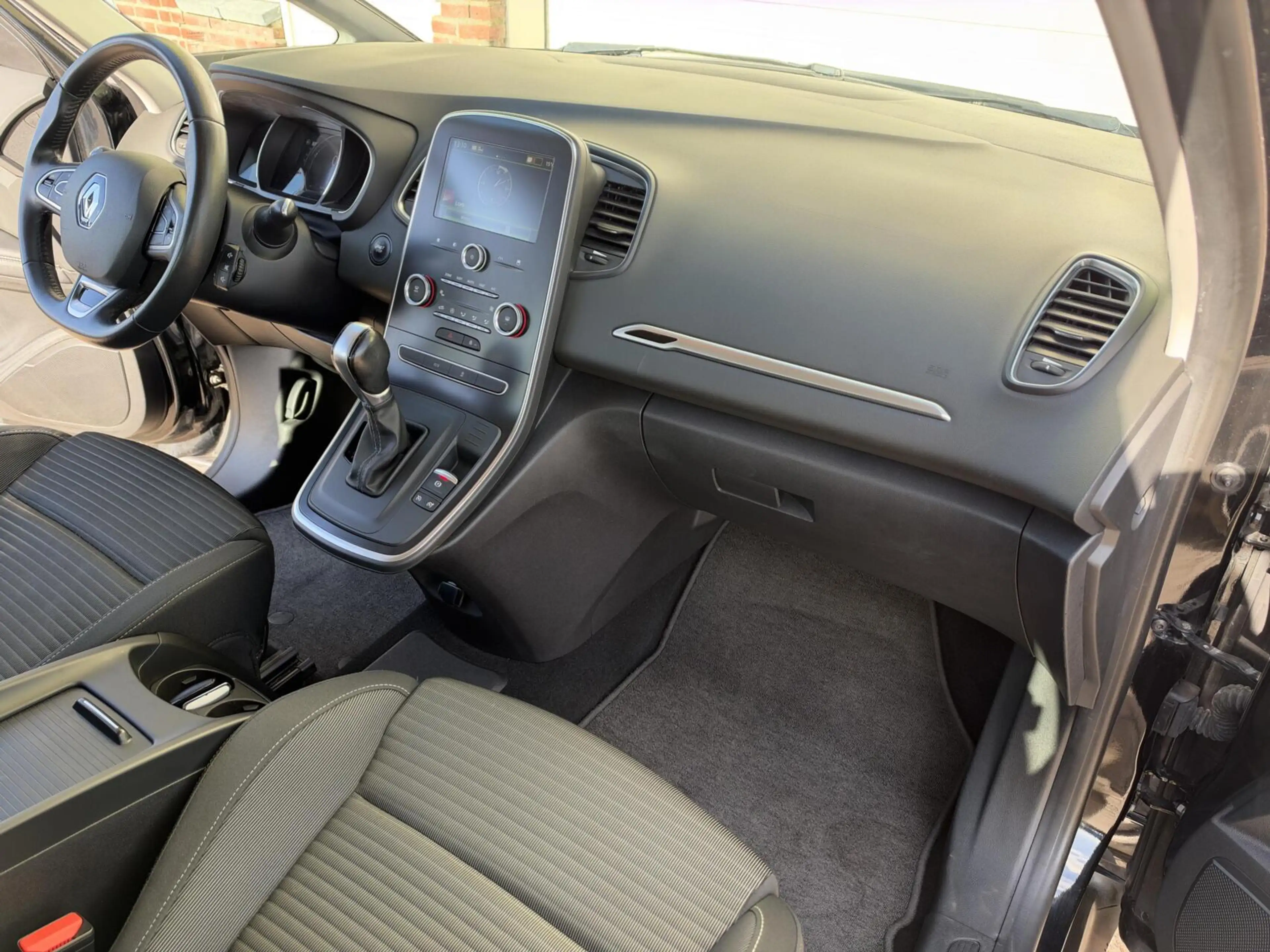 Renault Scenic 1.3 TCeIntens/AUT/AIRCO/NAVI/CRUISE/PARKS/APK — photo 22