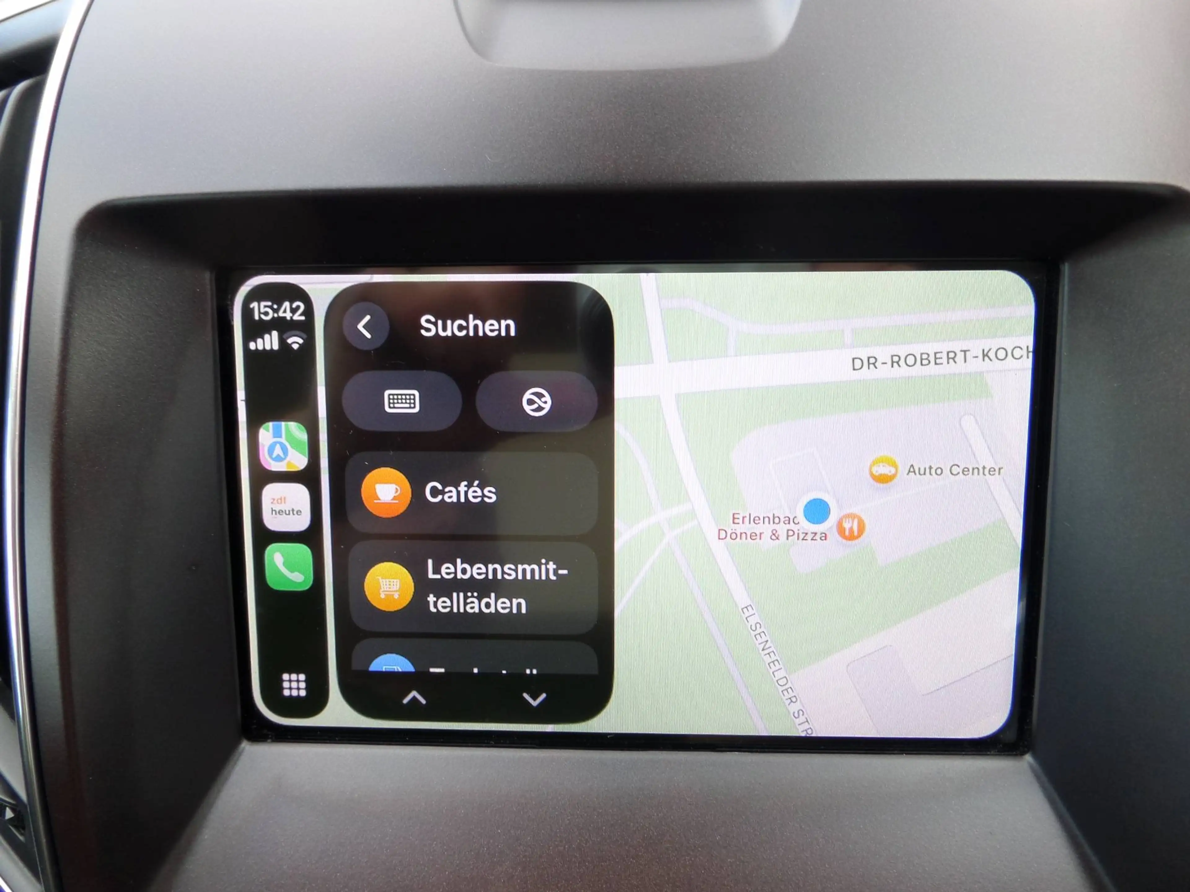 Ford S-Max Hybrid Titanium+Family-Paket+7-Sitzer+Automatik+AHK+LED+ACC+Pano+Navi+Cam+SHZ+1.Hand — photo 14