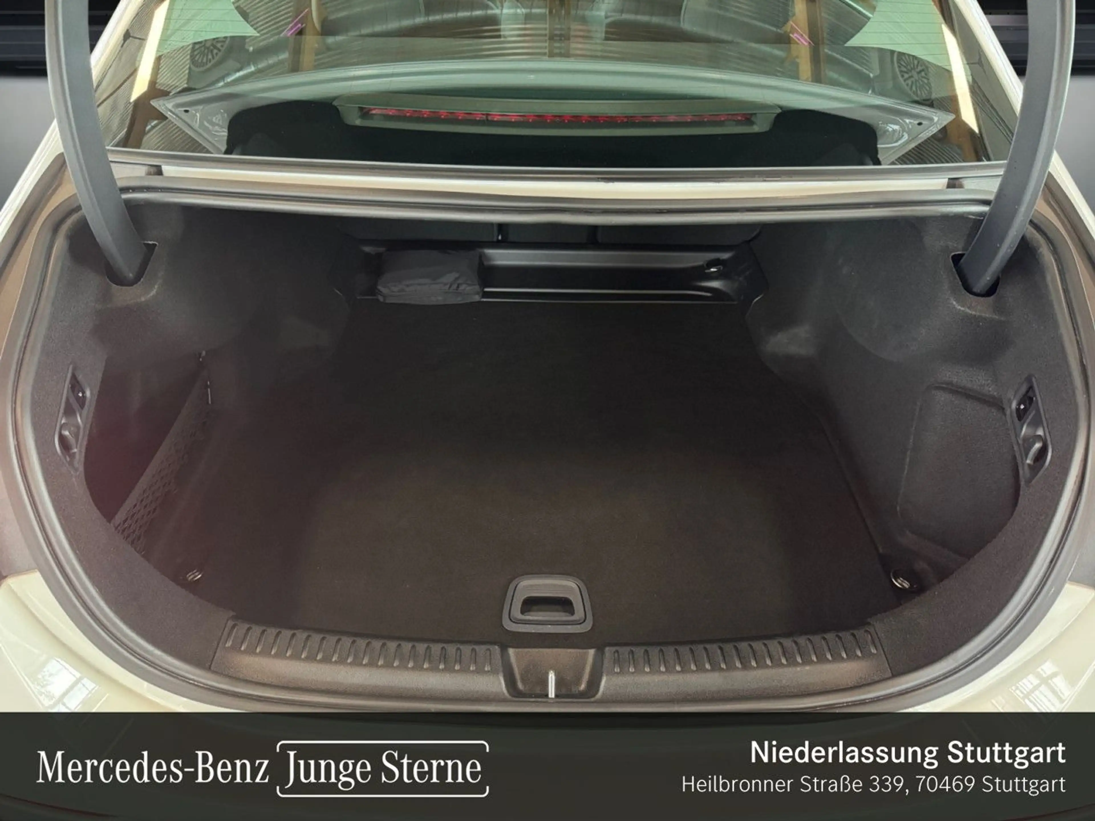 Mercedes-Benz E 200 Avantgarde LED Kamera Spurhalt-Ass PTS 9G — photo 6