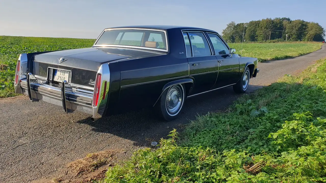 Cadillac Deville Sedan, foto 2