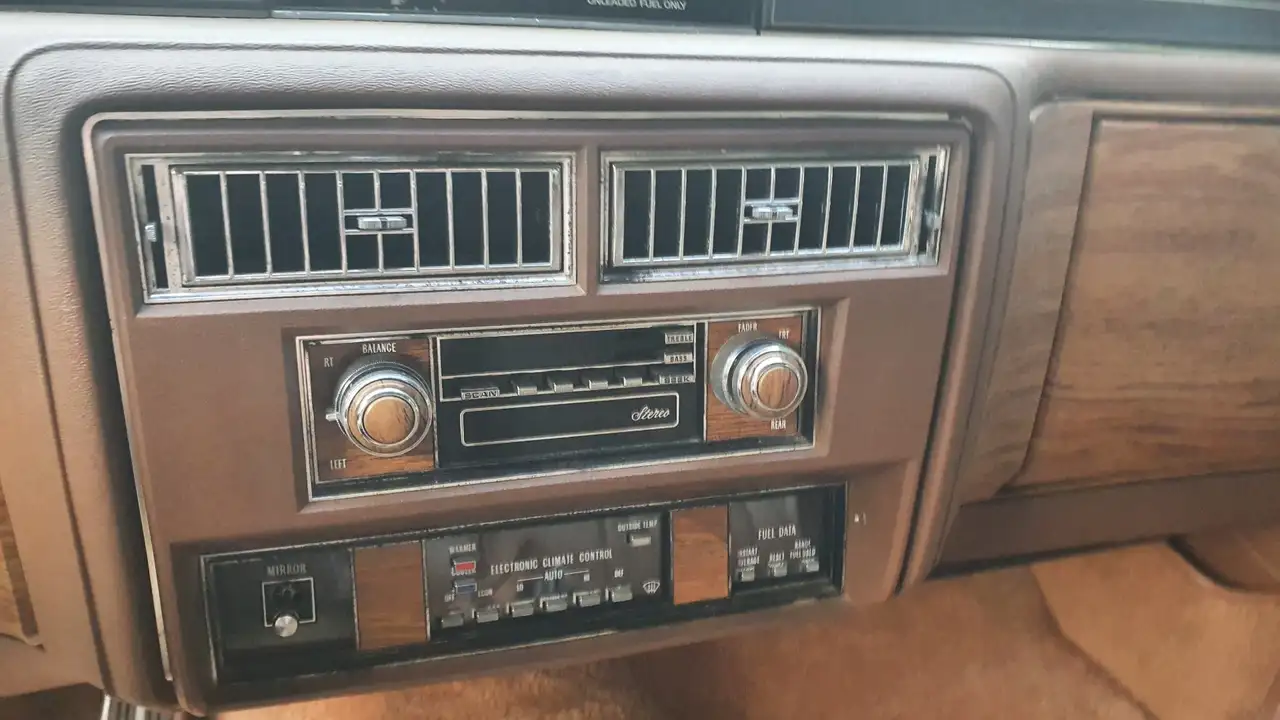 Cadillac Deville Sedan, foto 11