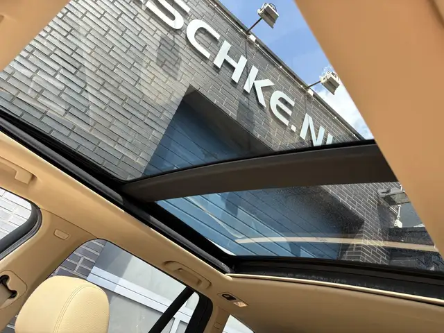 BMW X3 view 9