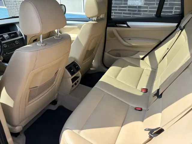BMW X3 view 13