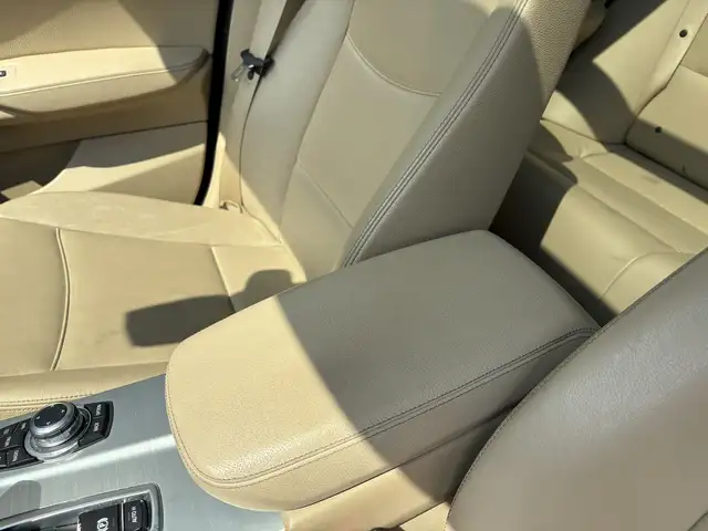 BMW X3 view 8