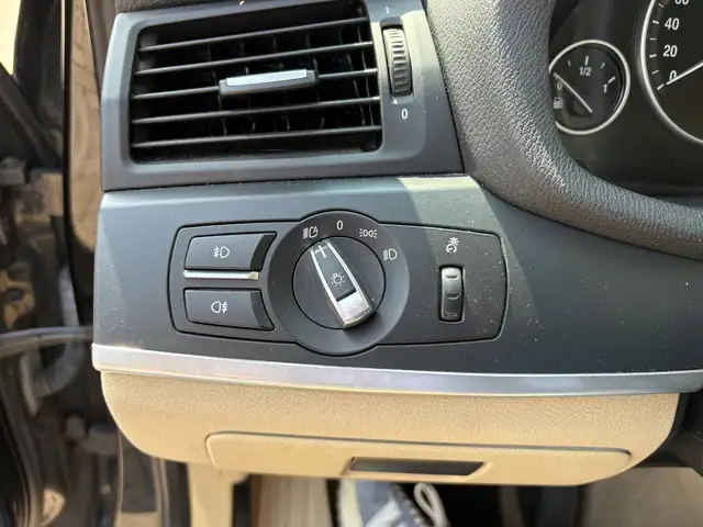 BMW X3 view 4