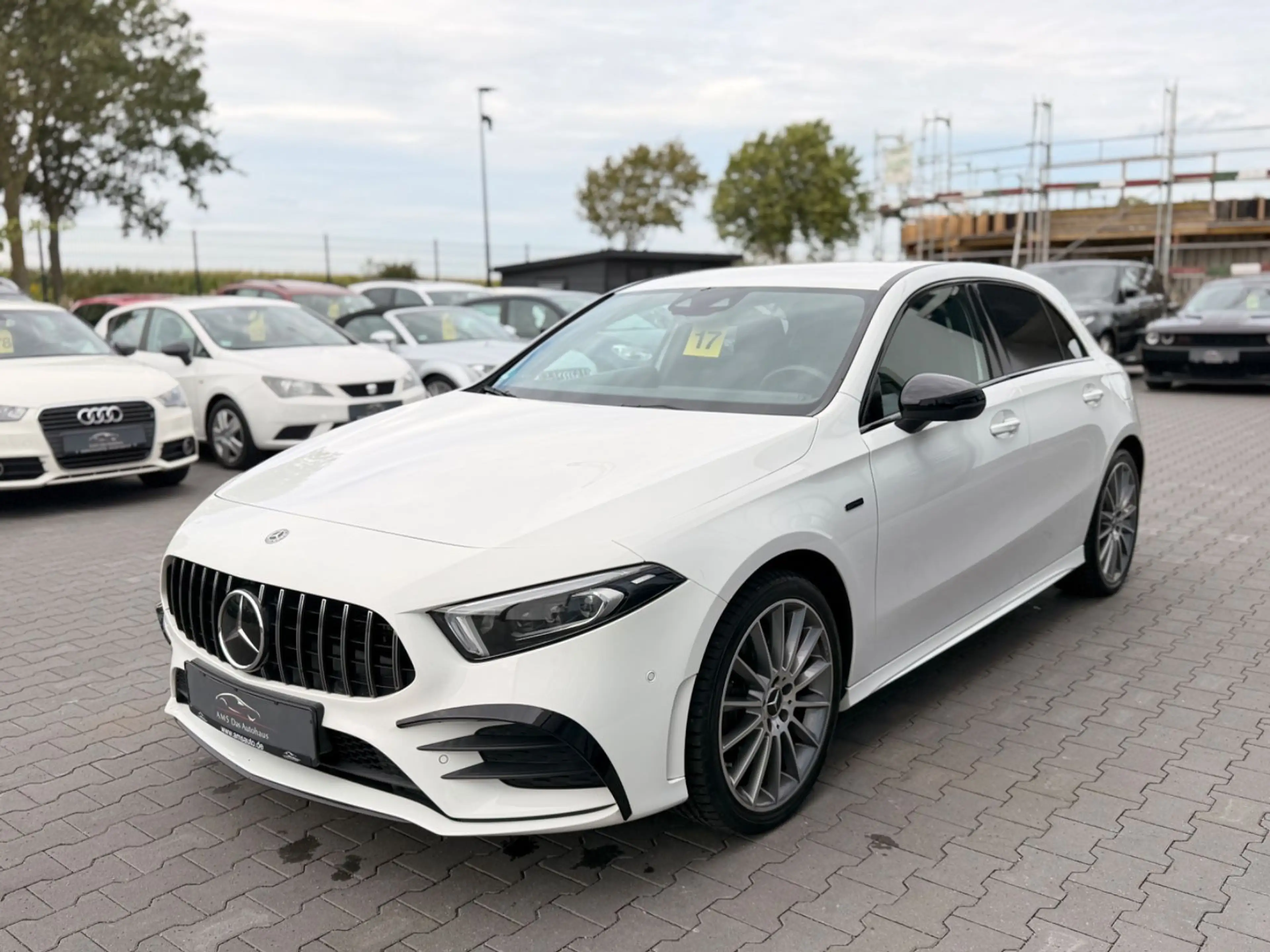 Mercedes-Benz A 250 e Aut. AMG Line LED Burmester Parklenk
