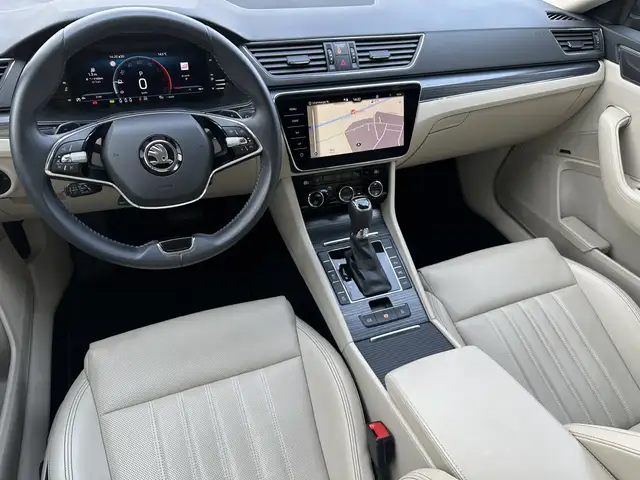 Skoda Superb view 14
