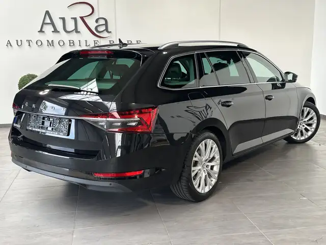 Skoda Superb view 4