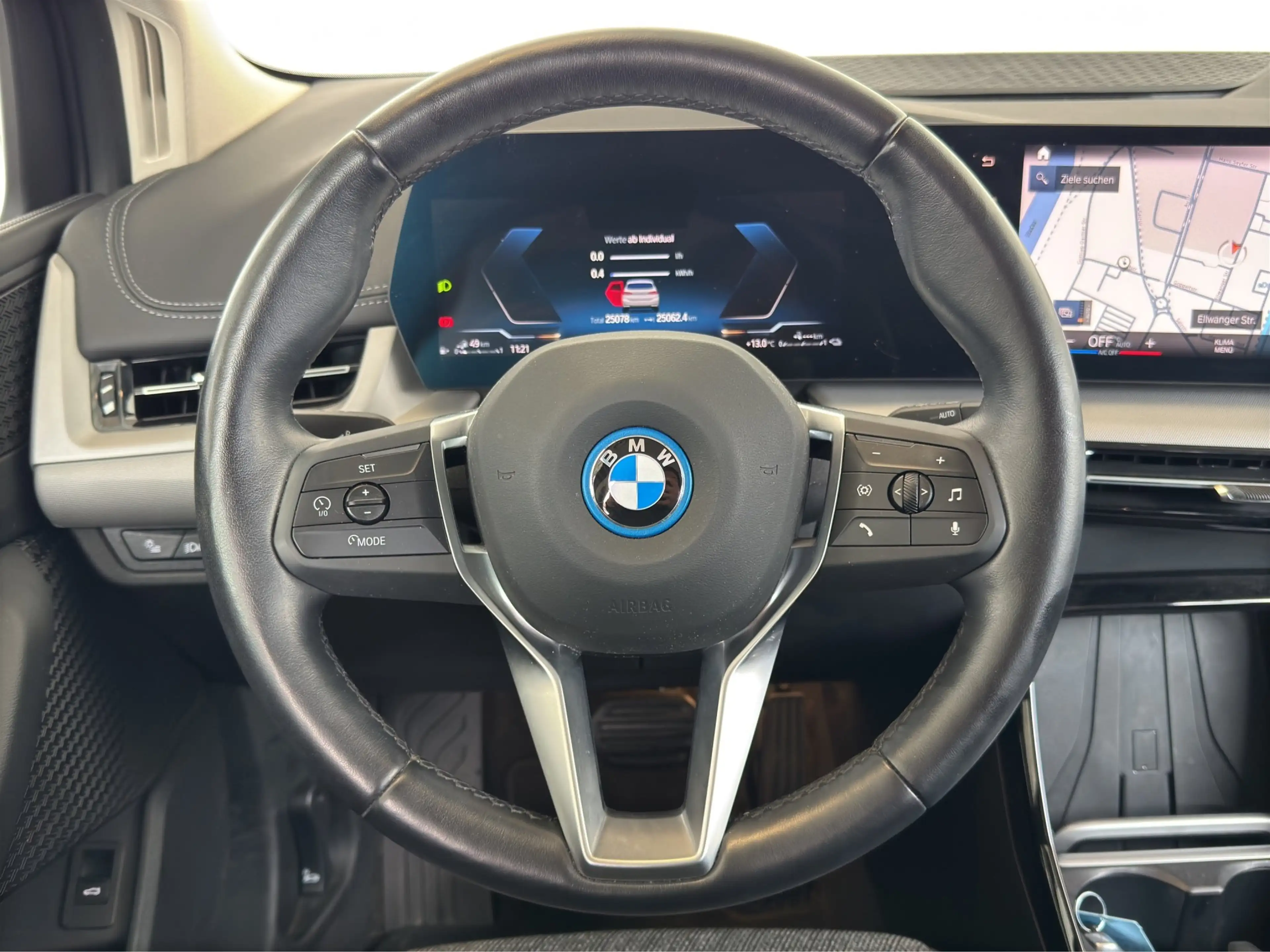 BMW 225 e xDrive Active Tourer — photo 6