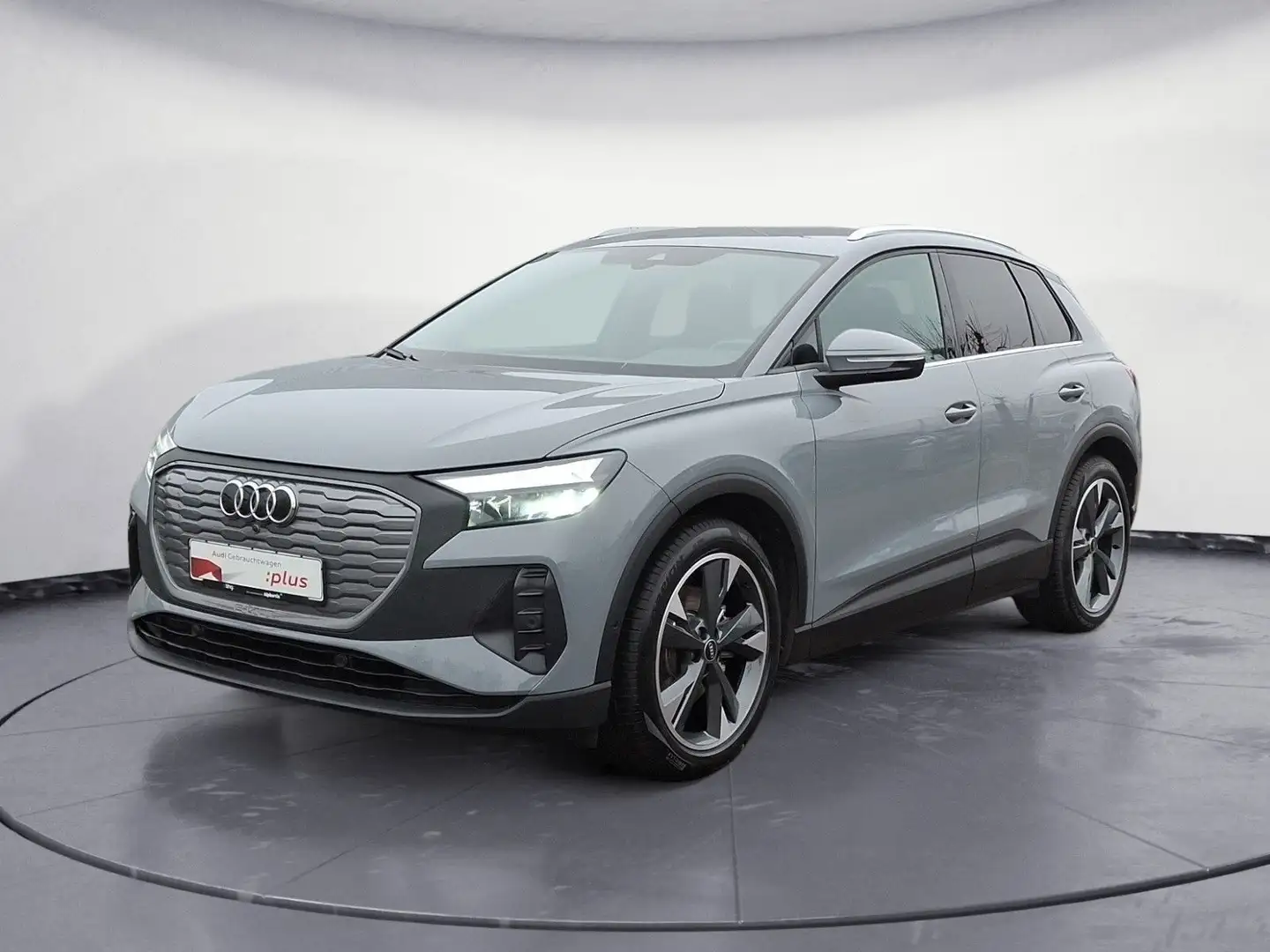 Audi Q4 e-tron 35 ACC adapt. PaketPlus 3zKlima Navi c Grau - 2