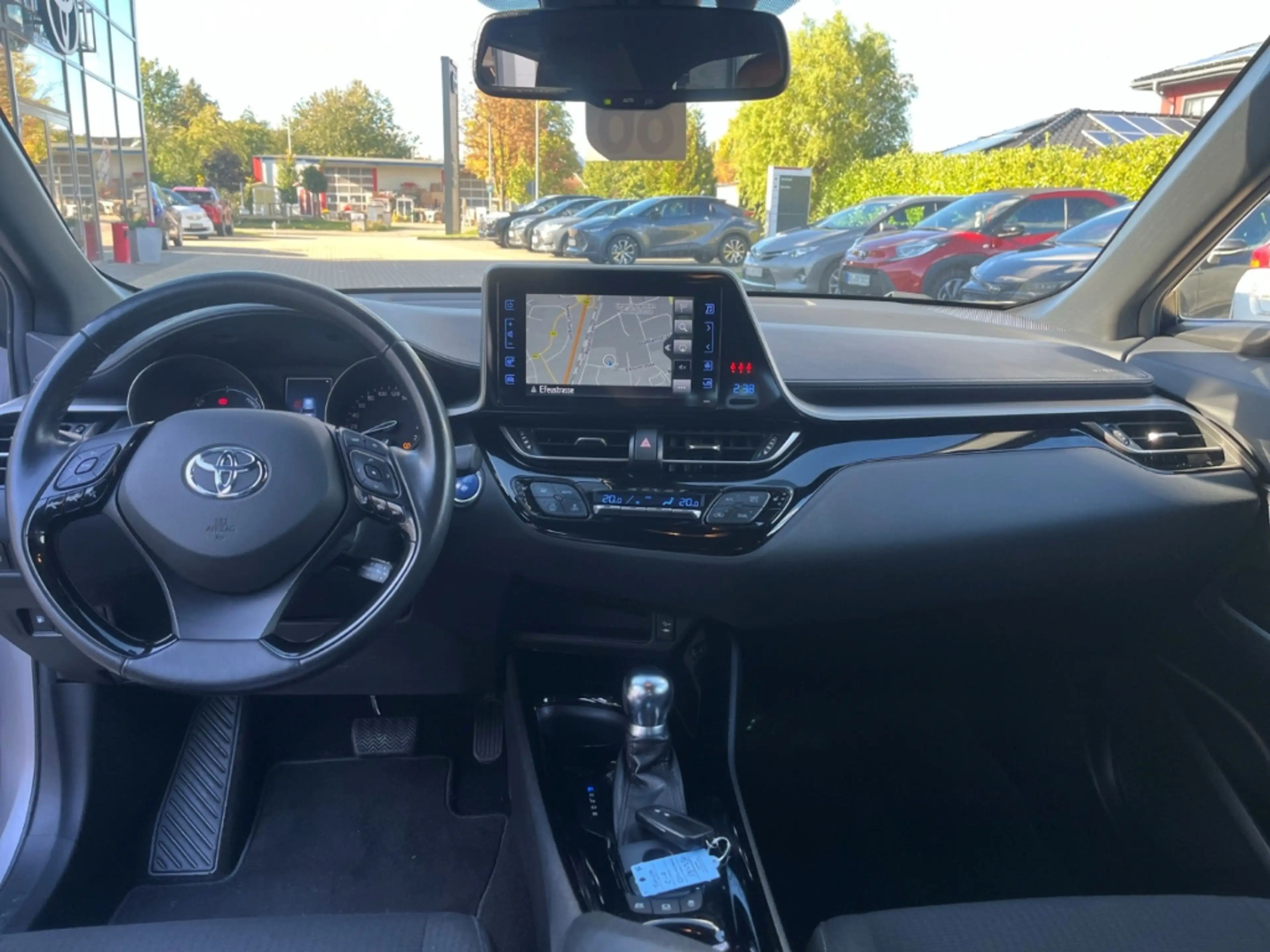 Toyota C-HR Hybrid Team D Navi BAD SEGEBERGMehrzonenklima DAB — photo 10