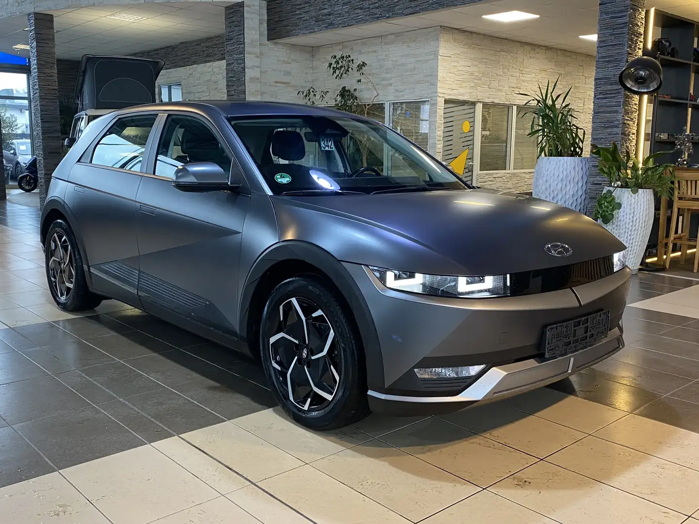 Hyundai IONIQ 5 Navi NSCC LED R.Cam SHZ PDC Spurassist. Gris - 1