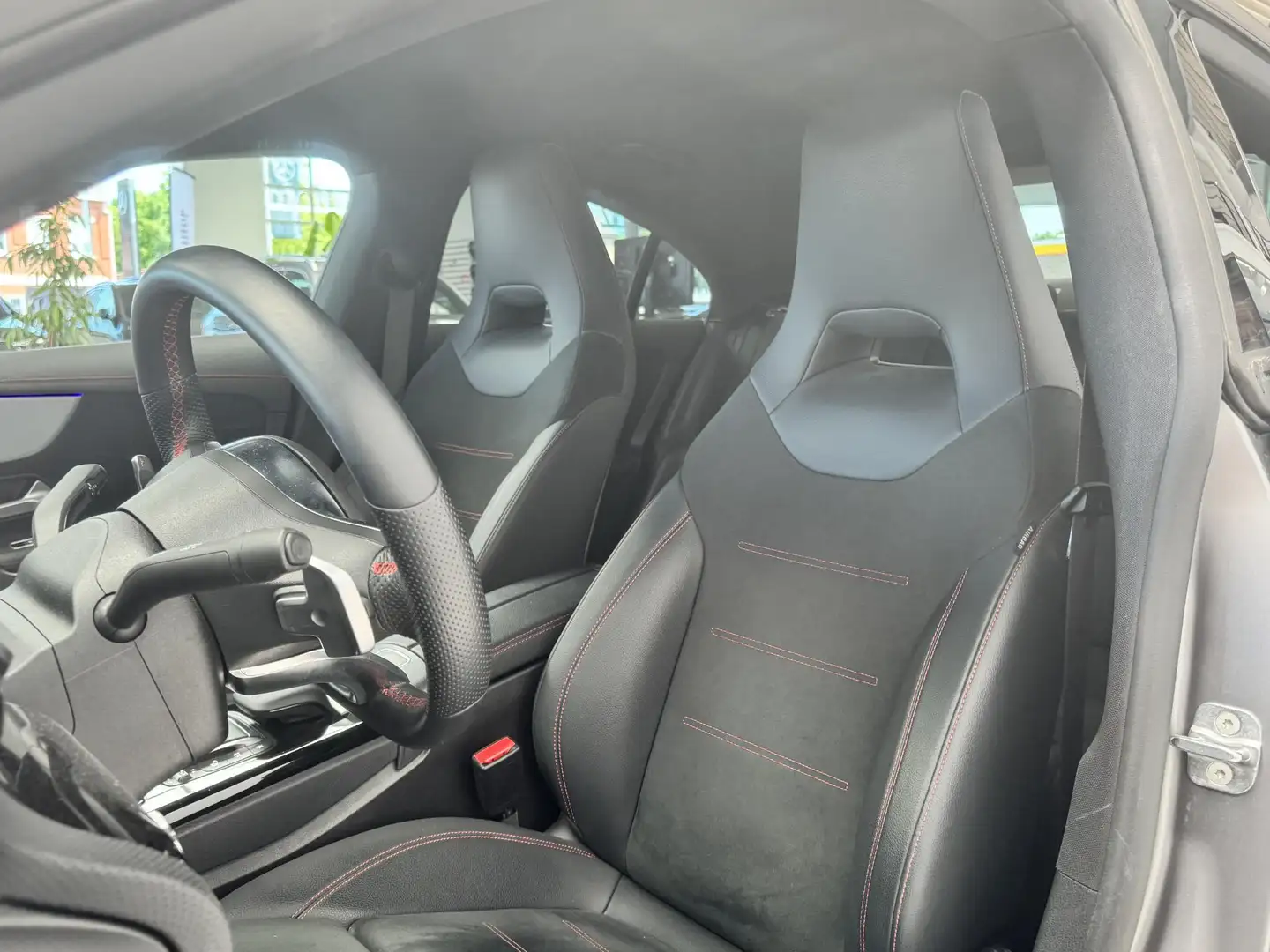 Mercedes-Benz CLA 180 Coupé AMG Line | Nightpack | Smartphone Integratie Gris - 2