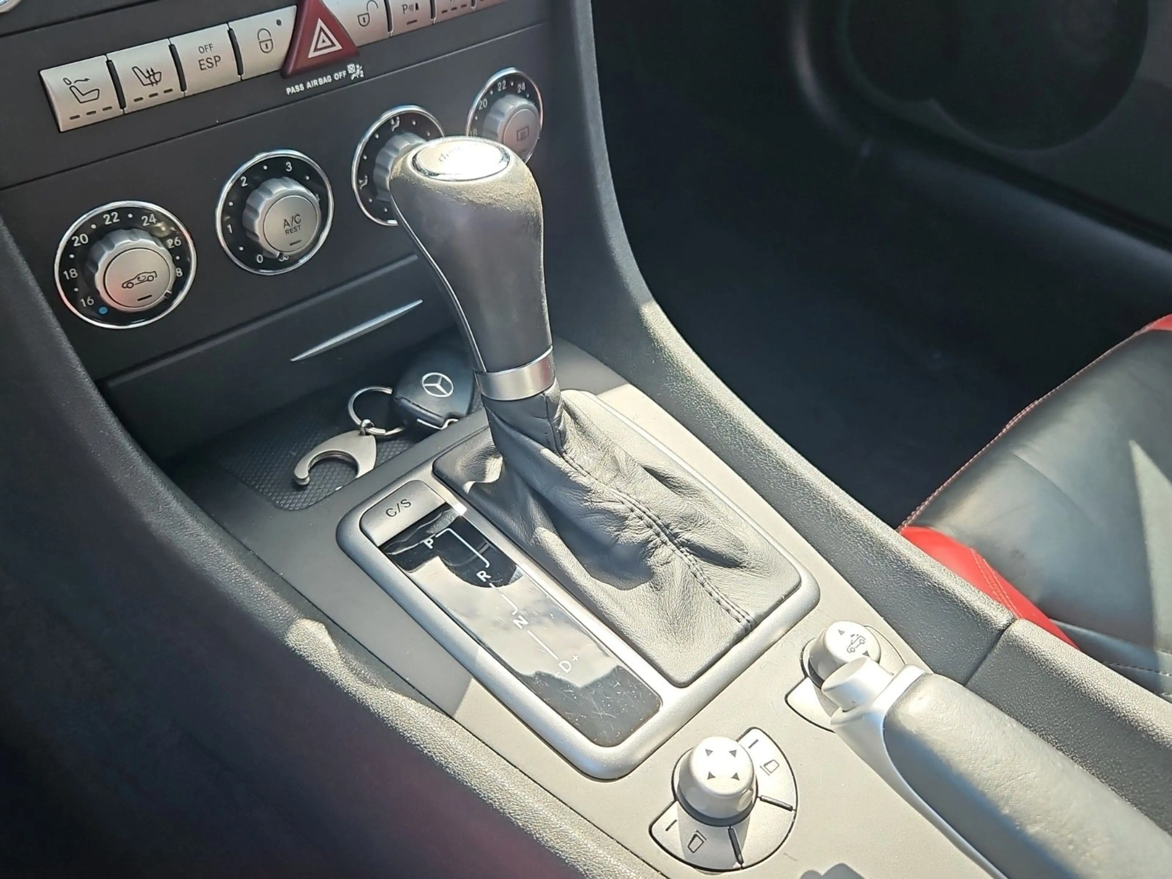 Mercedes-Benz SLK 200 Kompressor Designo*AUTOMATIK*LEDER*PDC* — photo 14