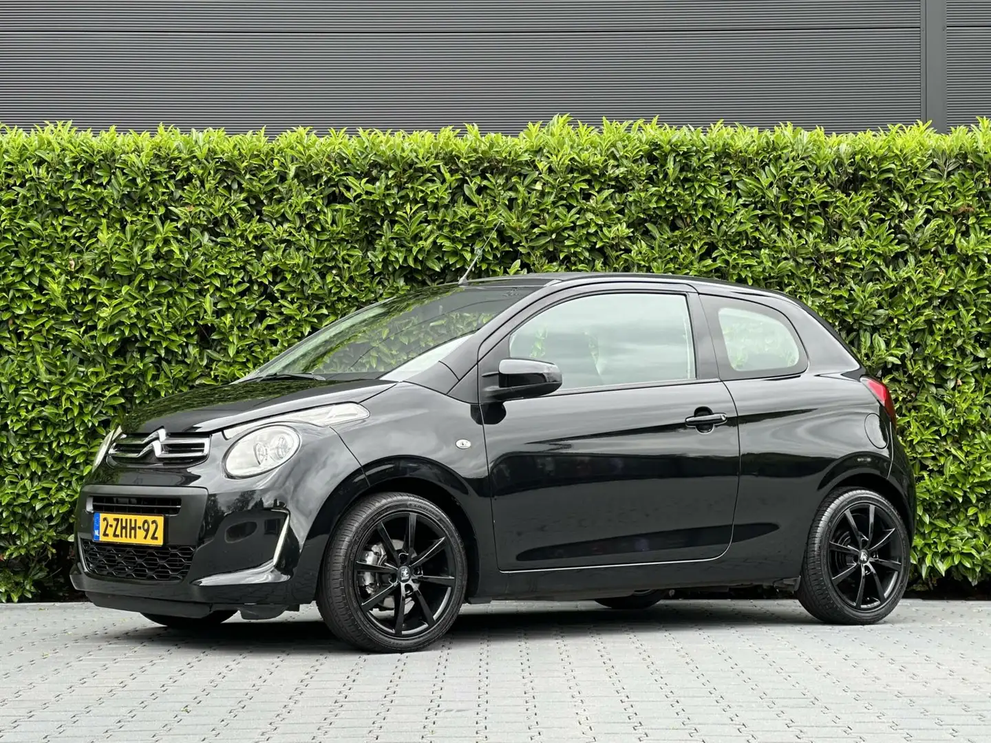 Citroen C1 1.0 e-VTi Airscape Feel Edition, NL AUTO, NAP LOGI Negro - 1