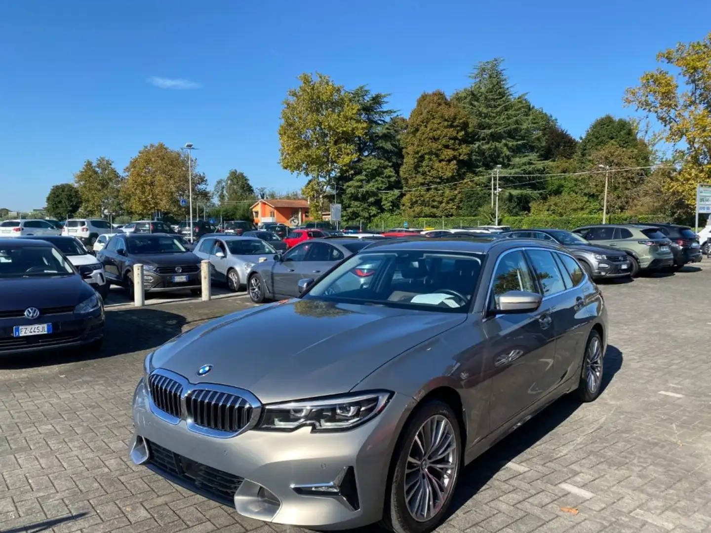 BMW 320 d xDrive Touring Luxury Grigio - 1