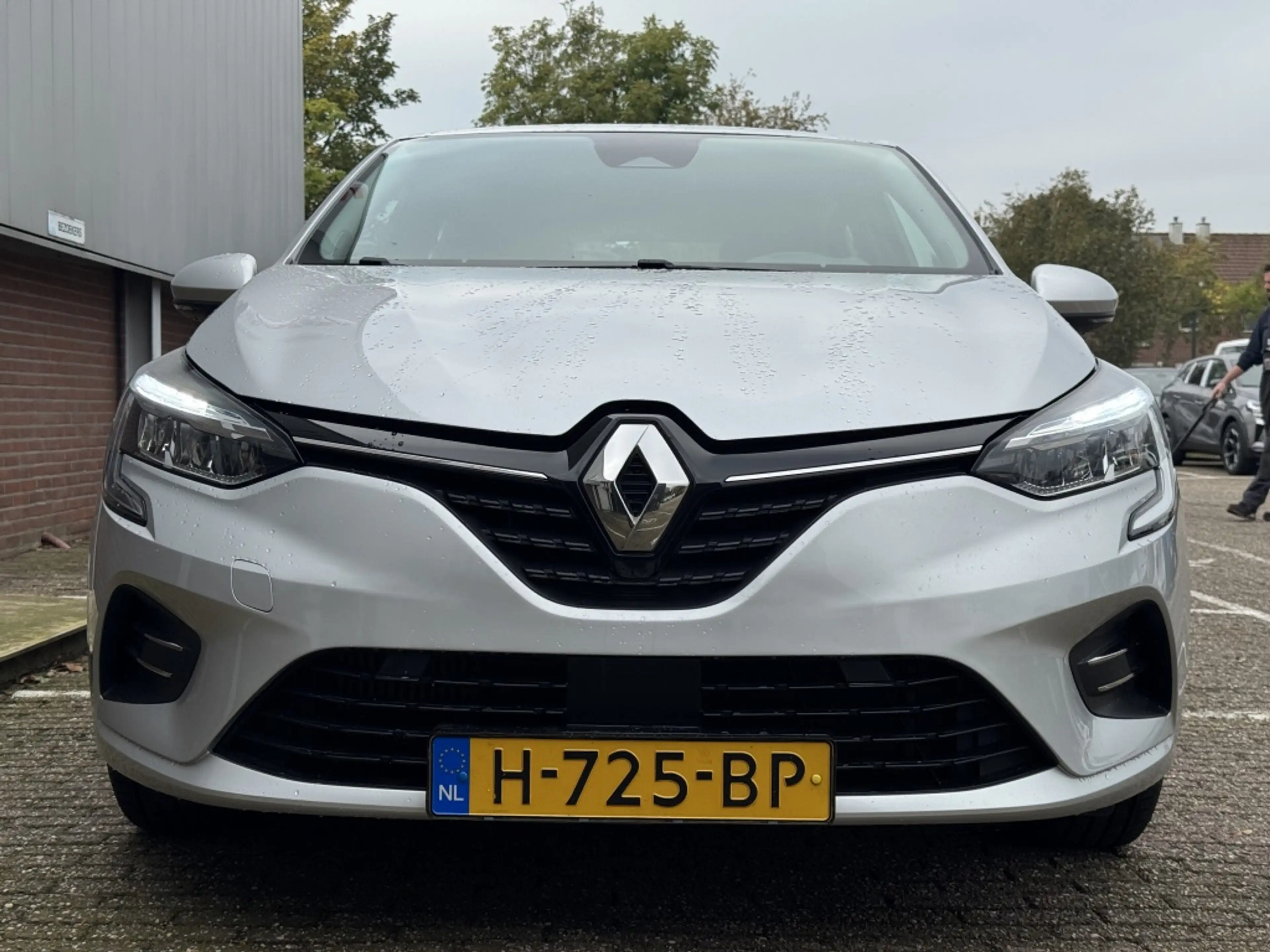 Renault Clio 1.0 TCe Zen — photo 7