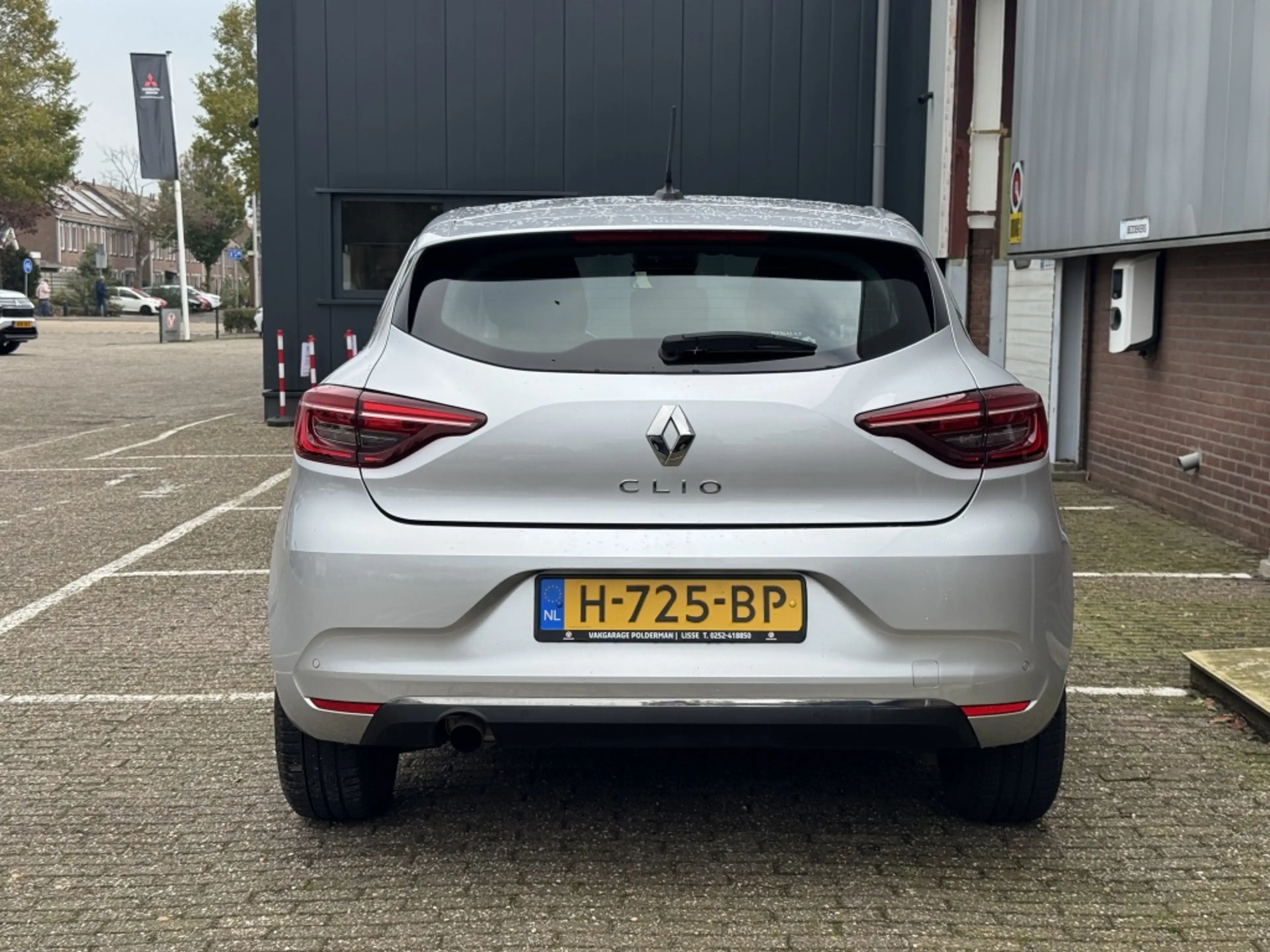 Renault Clio 1.0 TCe Zen — photo 4