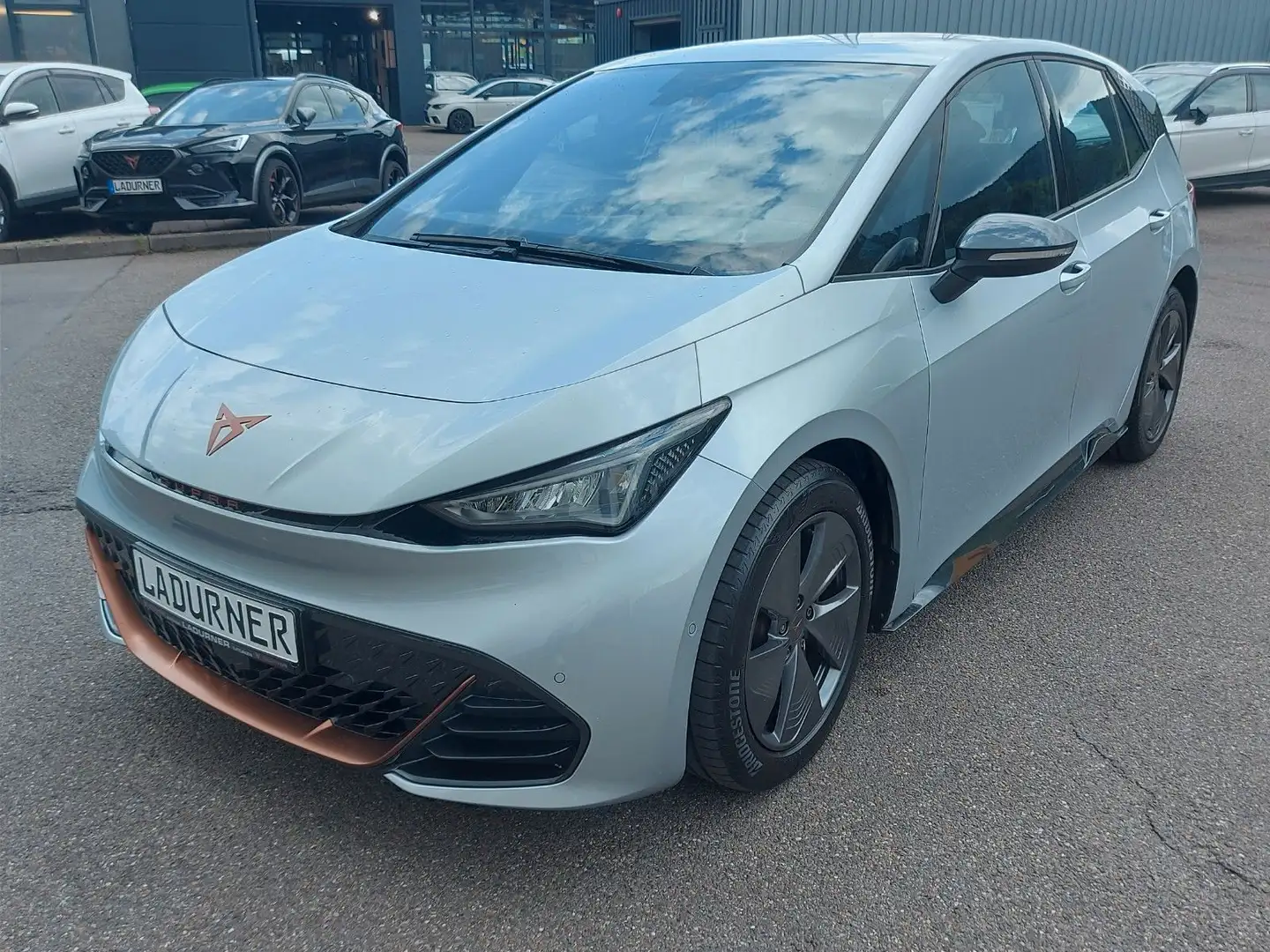 CUPRA Born 204PS 58 kW*Head Pump/Navi/SHZ/Pilot M Pack Argento - 1