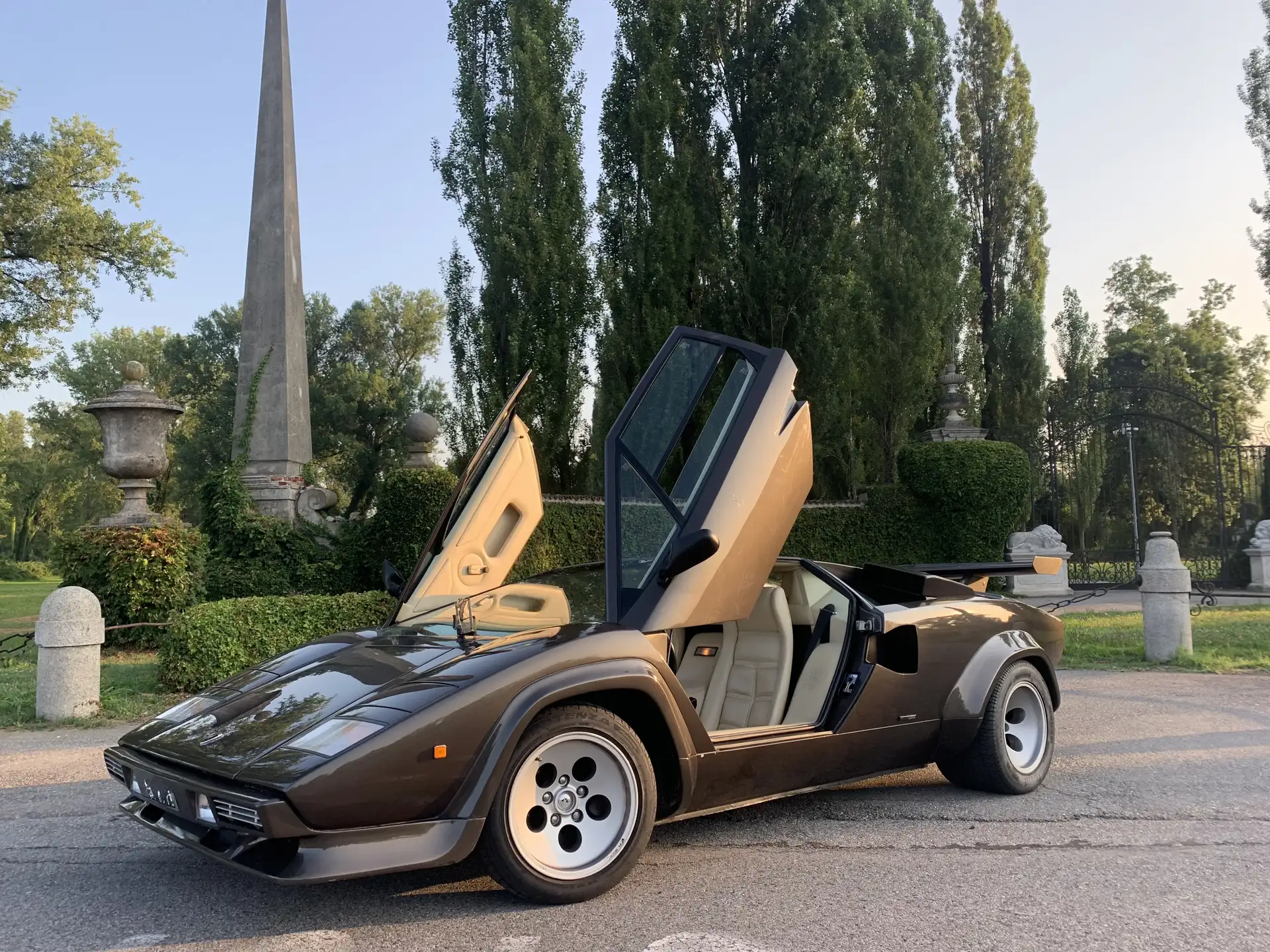 람보르기니 Countach 1982 브라운 사진 1