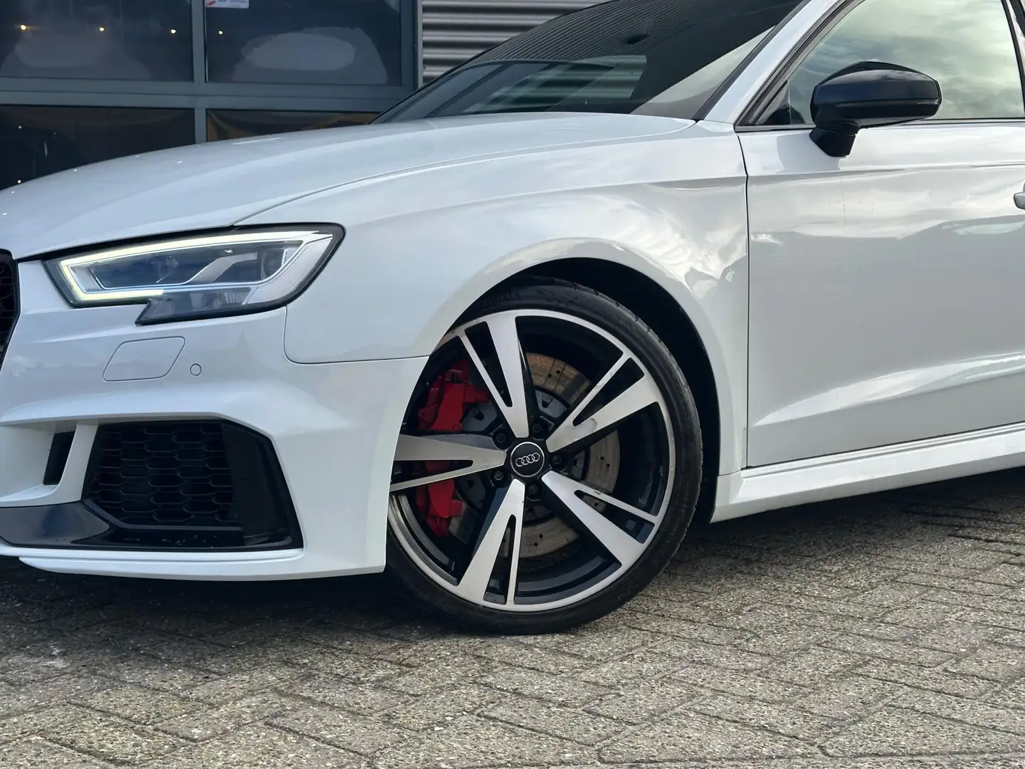 Audi RS3 A3 Sportback 2.5 TFSI quattro | PANO | Leer | Deal Wit - 2