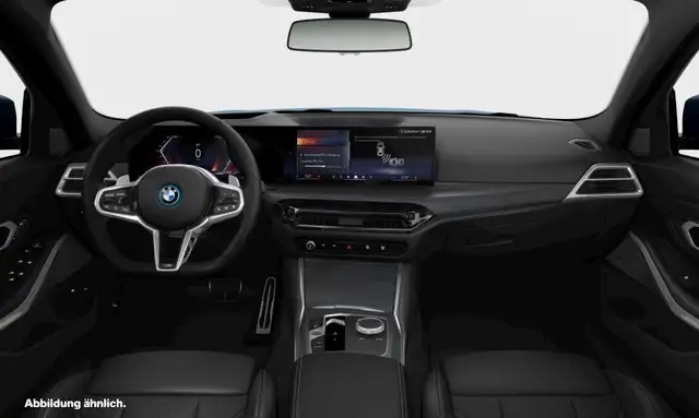 BMW 3 Series view 3