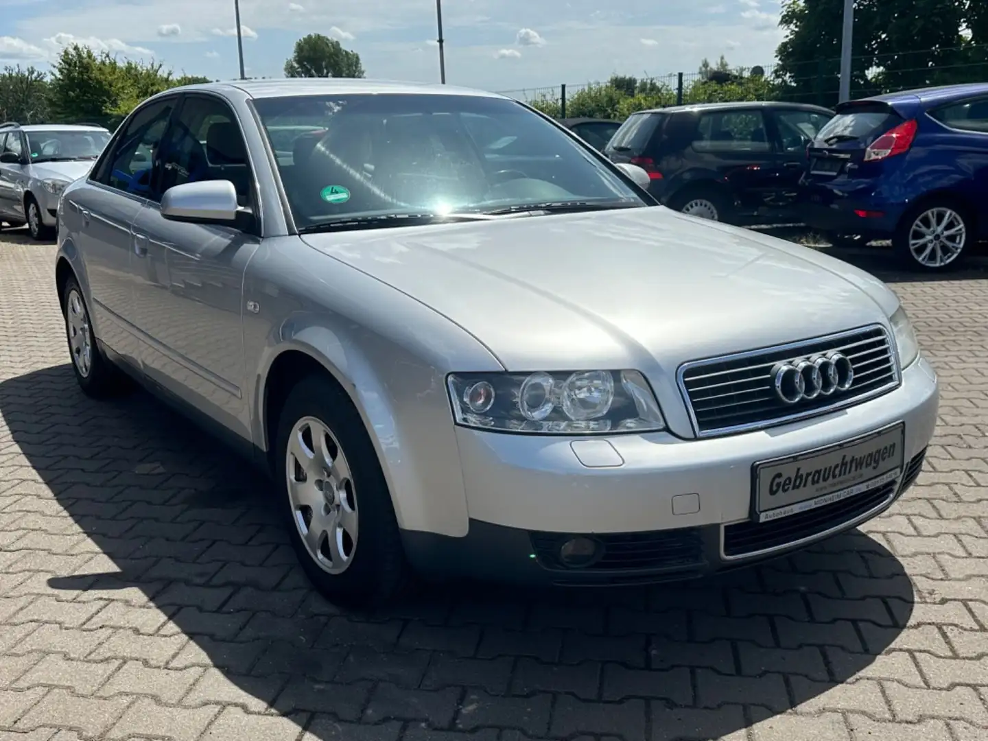 Audi A4 2.0 multitronic Silber - 2