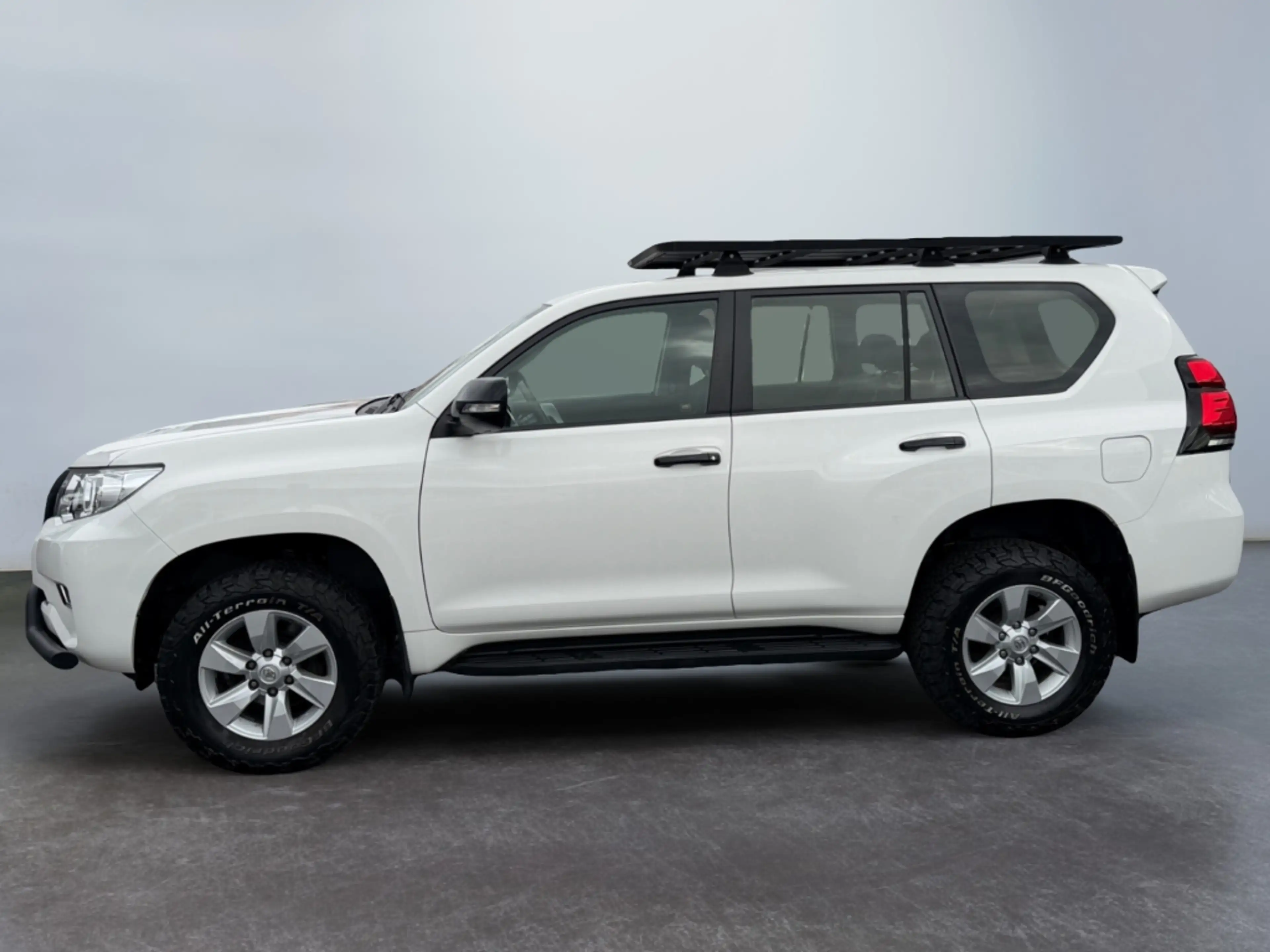 Toyota Land Cruiser Basis *Klimaanlage*PDC*Tempo*SmartKey* — photo 5