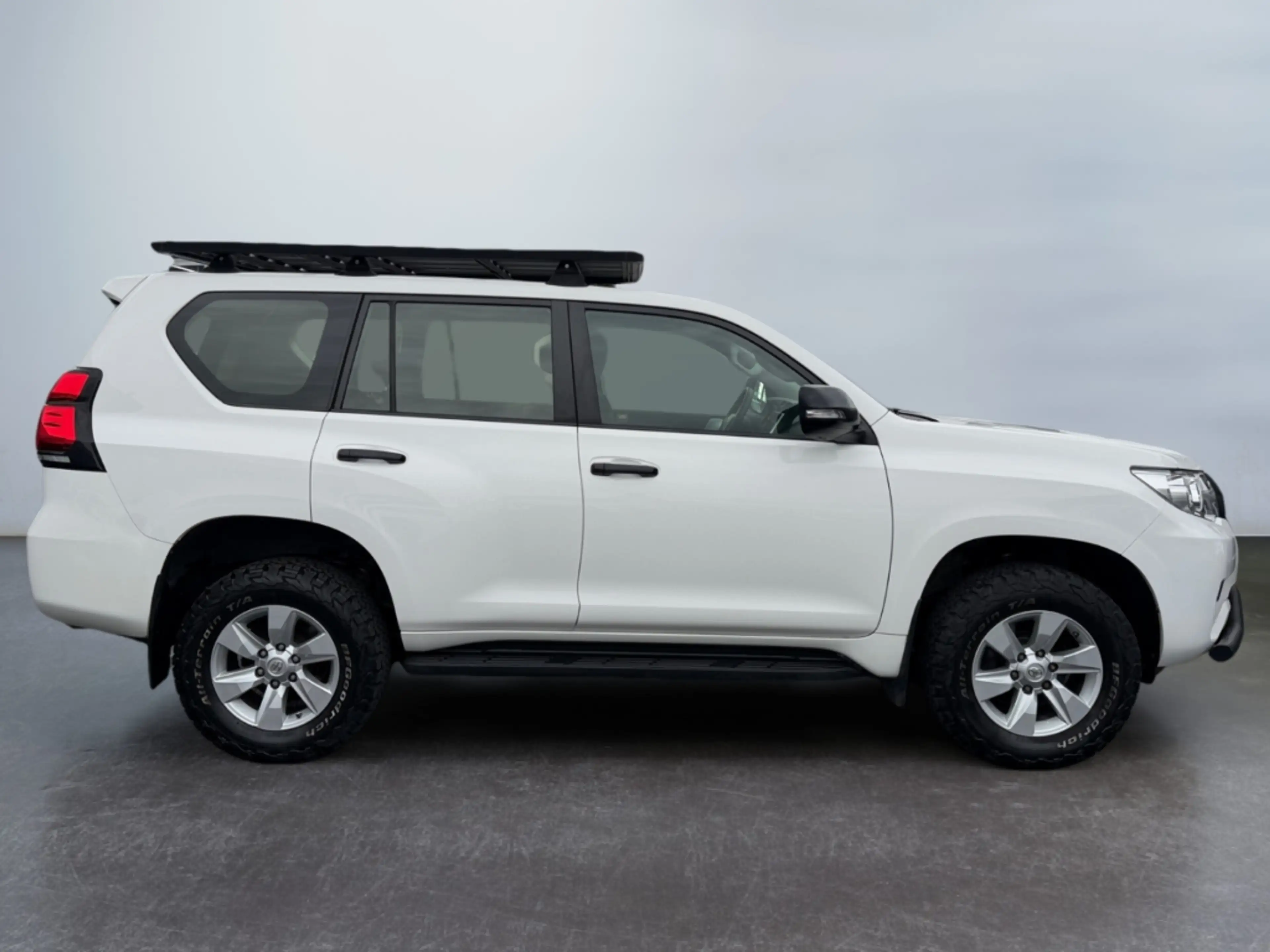 Toyota Land Cruiser Basis *Klimaanlage*PDC*Tempo*SmartKey* — photo 10