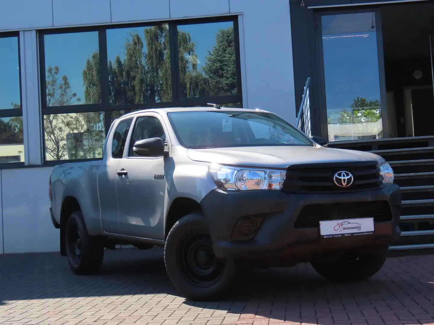 Toyota Hilux Single Cab Duty 4x4 28.471Km Silber - 1