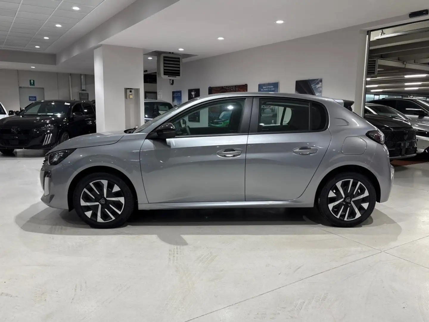Peugeot 208 Active Puretech 75 S/S Gris - 2