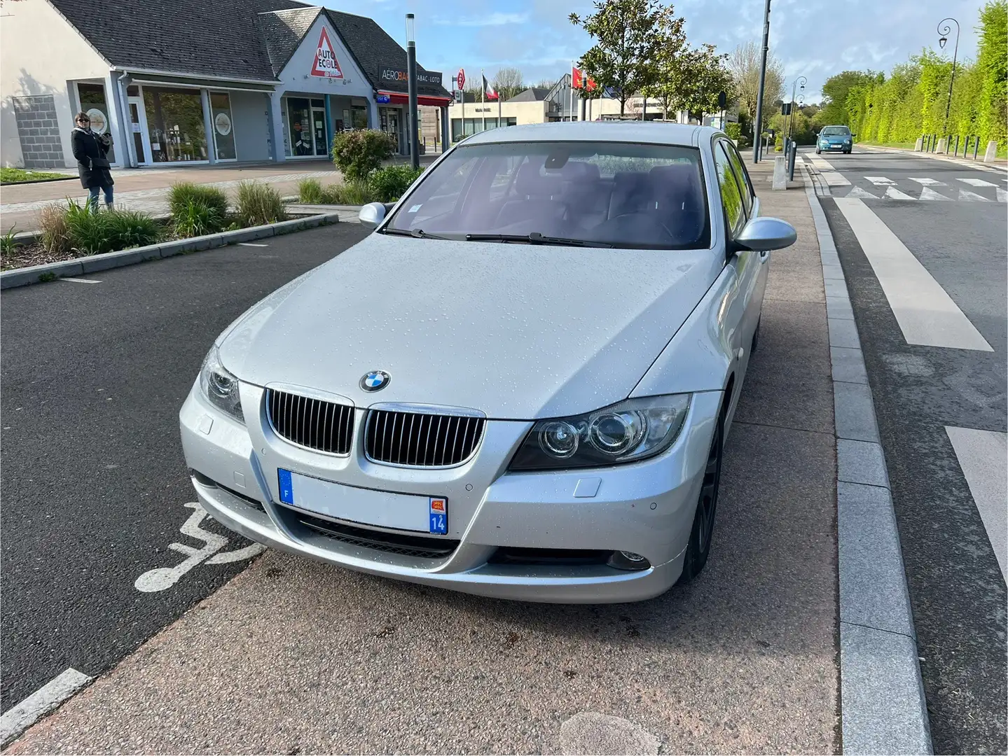 BMW 320 320d 163ch Confort - 1