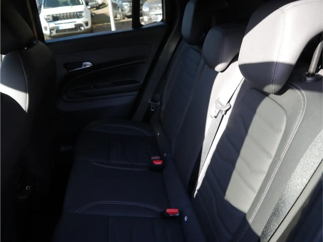 Jeep Avenger Overland Mild-Hybrid 4xe, миниатюра 12
