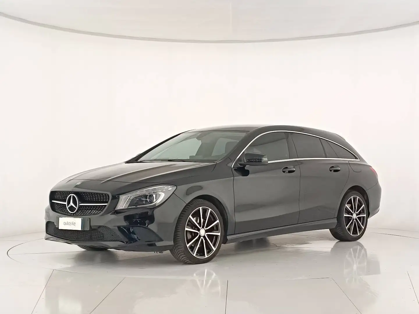 Mercedes-Benz CLA 200 200 d (cdi) Sport auto Schwarz - 1