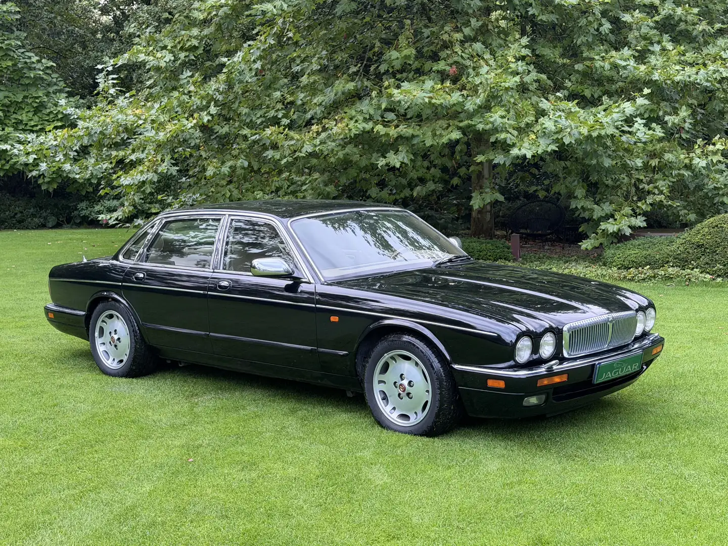 Daimler Double Six Jaguar 6.0 V12 (X300) 1996 2. Hand Schwarz - 2