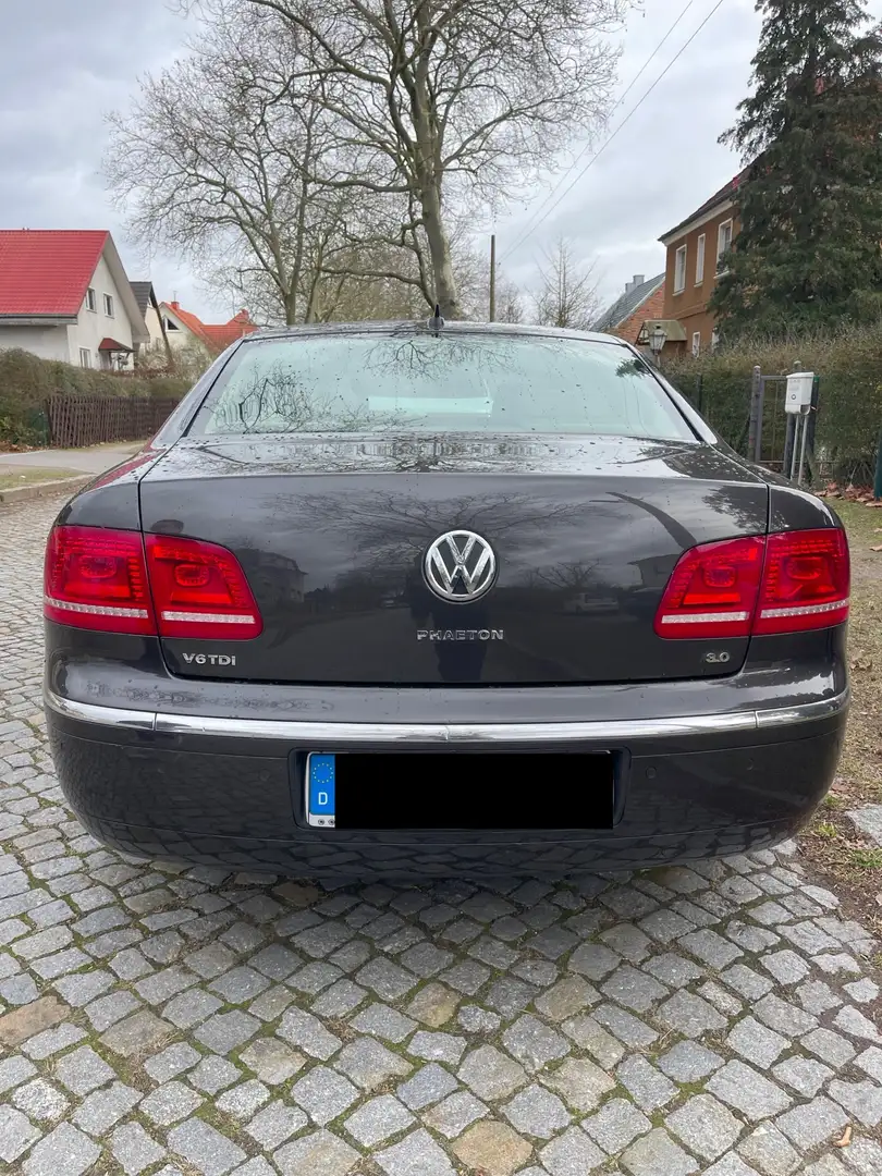 Volkswagen Phaeton 3.0 V6 TDI DPF 4MOTION Automatik (5 Sitzer) Hnědá - 2