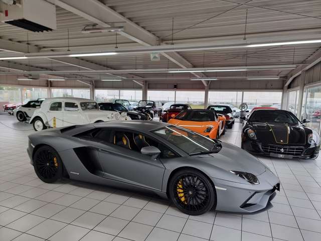 Imagine Lamborghini Aventador S/Carbon/Lift/Matt/Gr. Service 11/25