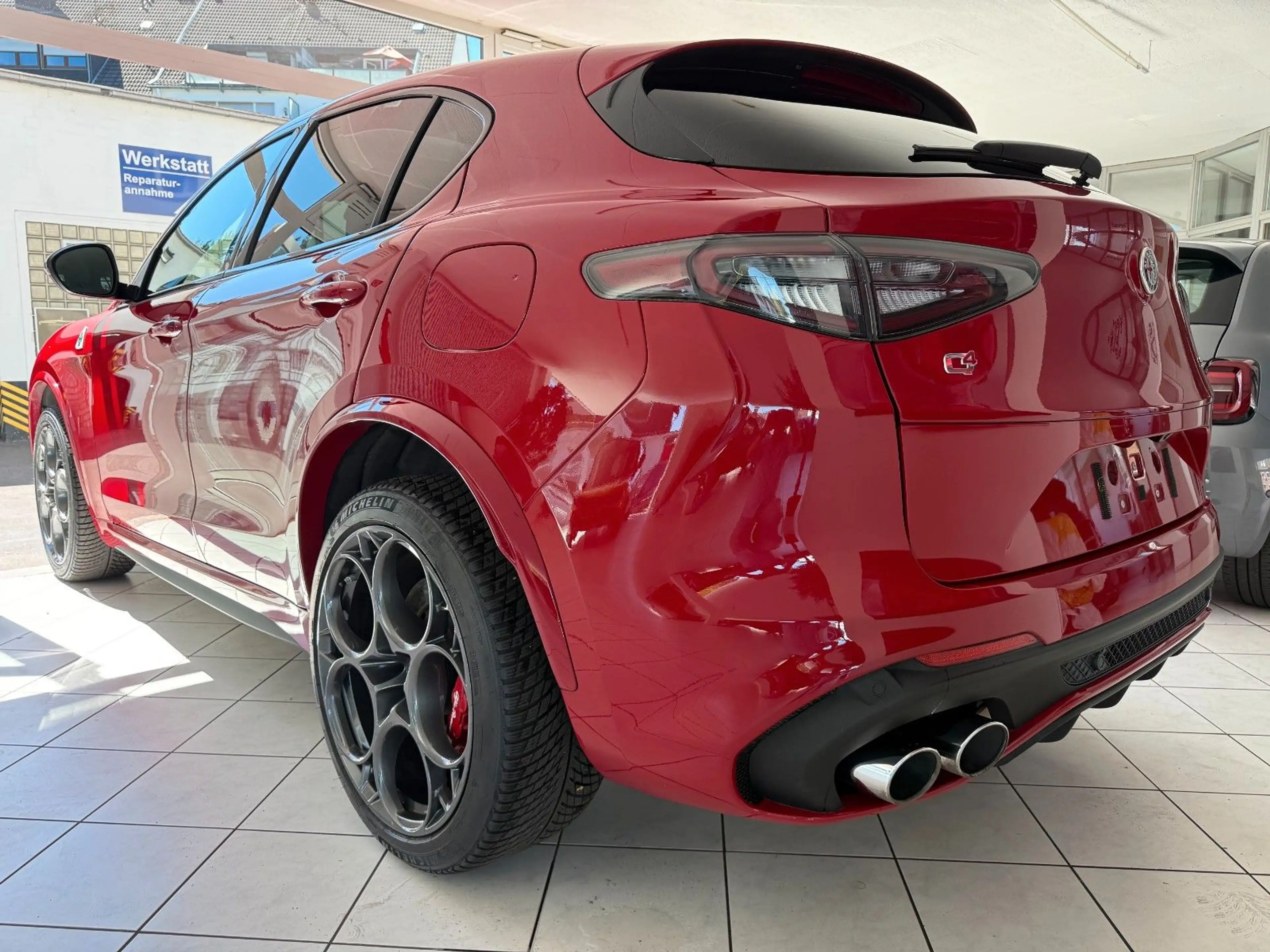 Alfa Romeo Stelvio 2.9 V6 Bi-turbo Quadrifoglio Q4 — photo 4