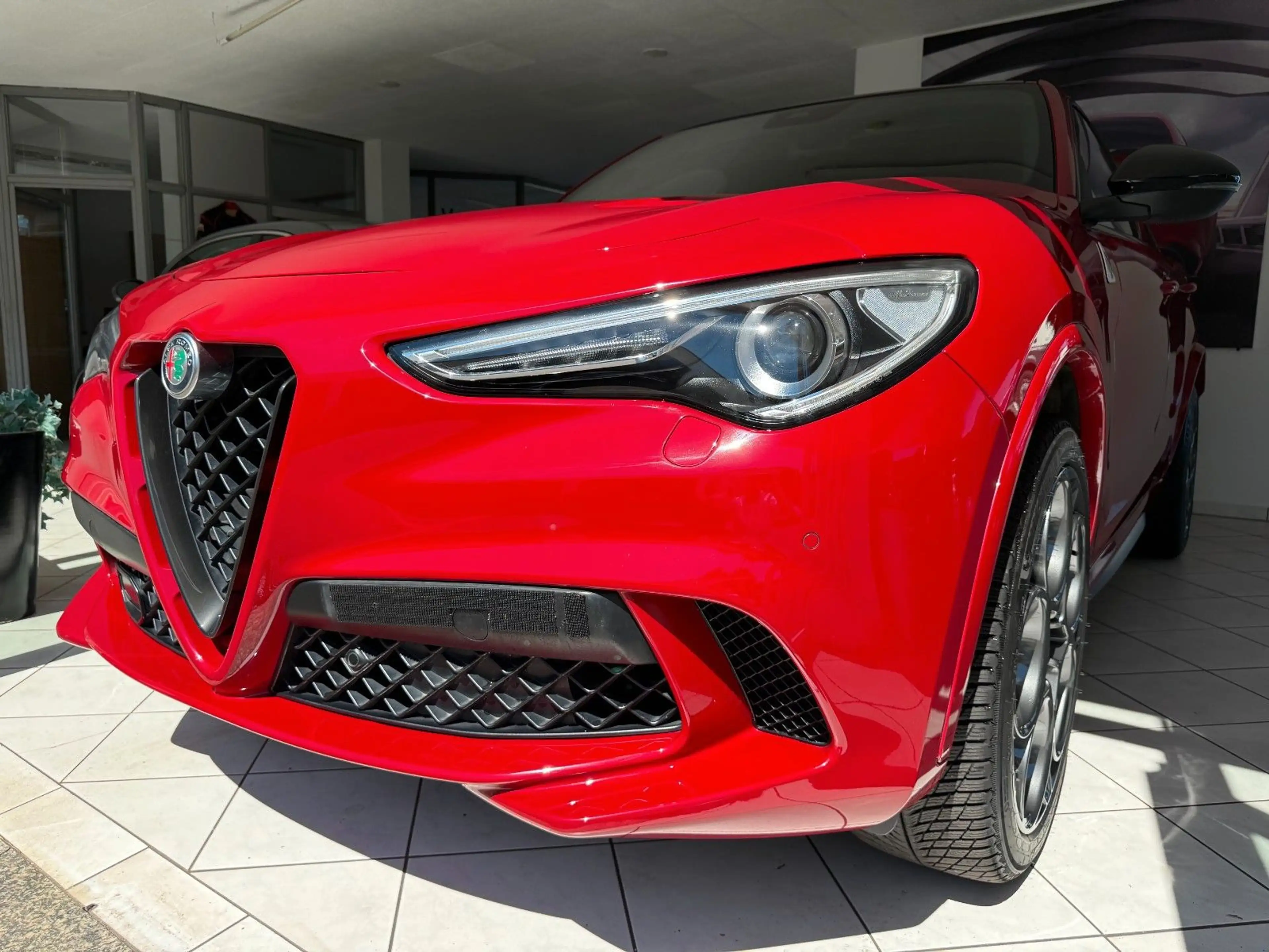 Alfa Romeo Stelvio 2.9 V6 Bi-turbo Quadrifoglio Q4 — photo 2