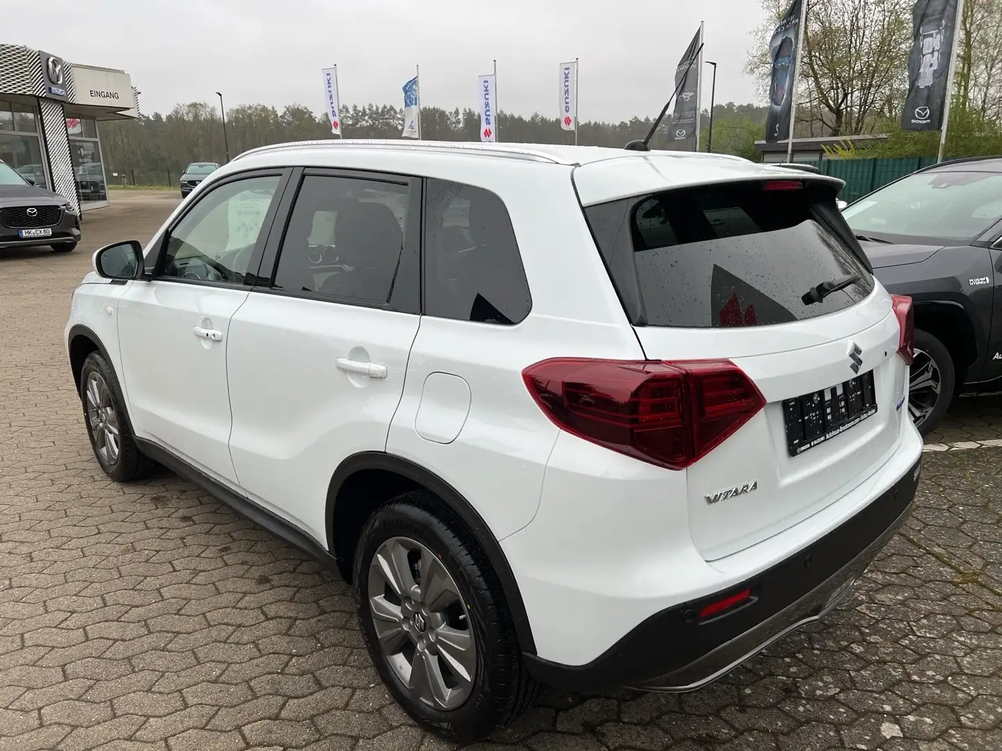 Suzuki Vitara 1.4 129 PS BOOSTERJET ALLGRIP Comfort Wit - 2