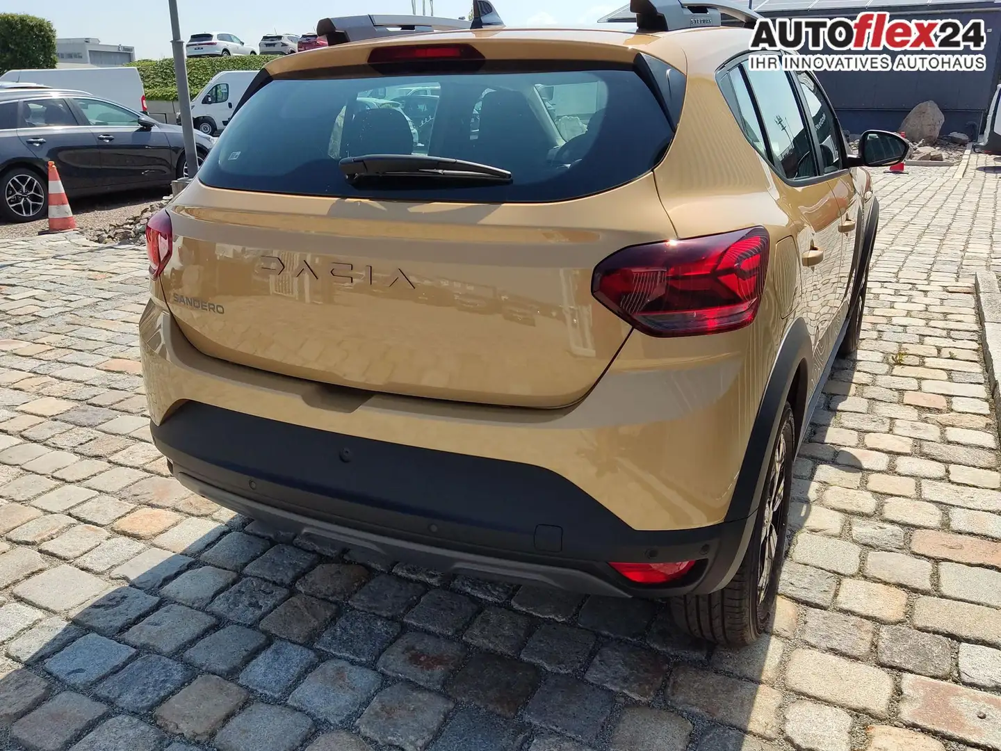 Dacia Sandero Stepway Extreme + 1.0 ECO-G 101 PS LPG Navi-Kam... Beige - 2