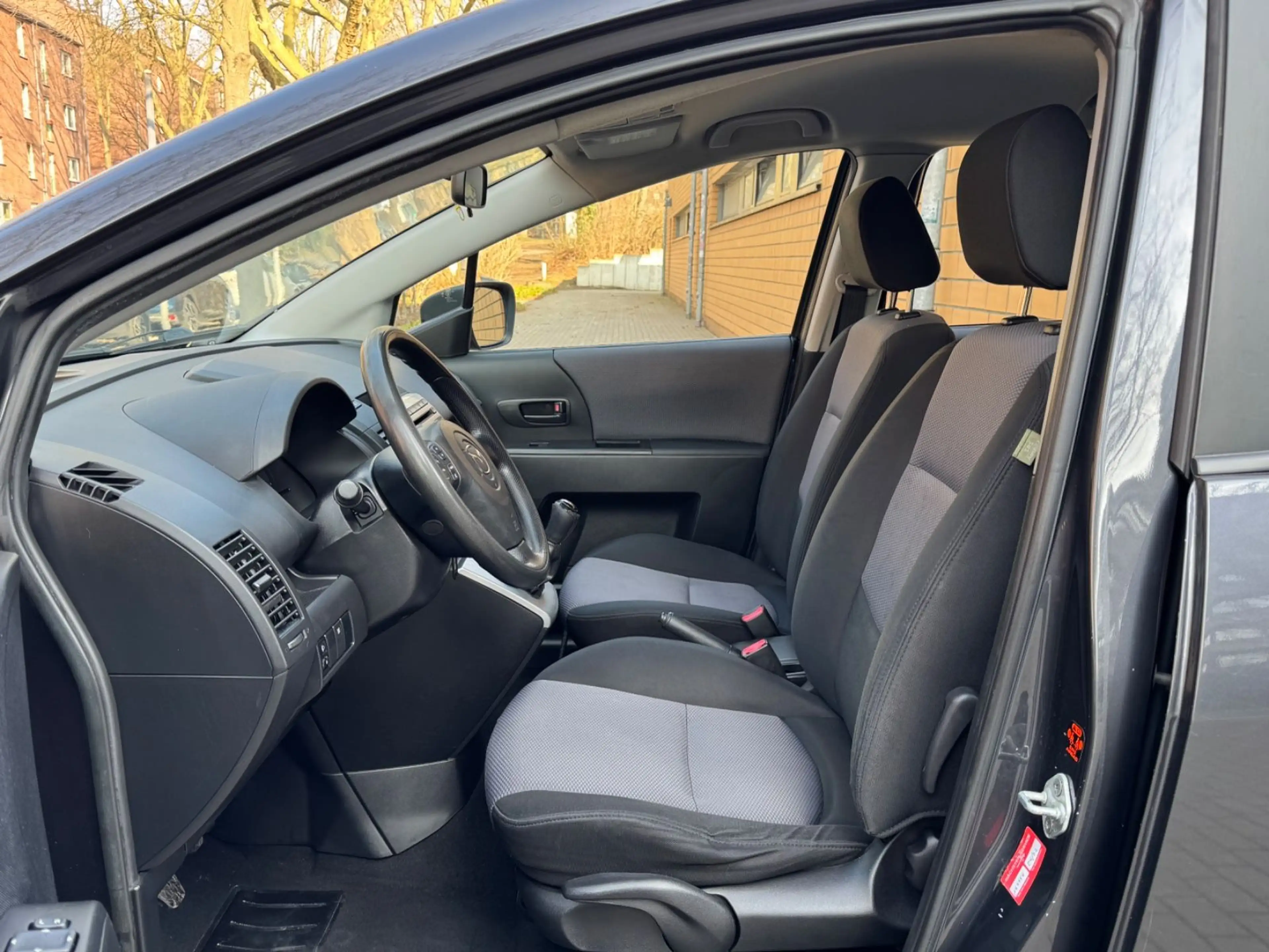 Mazda 5 Lim. 1.8 Exclusive/7-SITZER/STEUERKETTE-NEU/// — photo 8