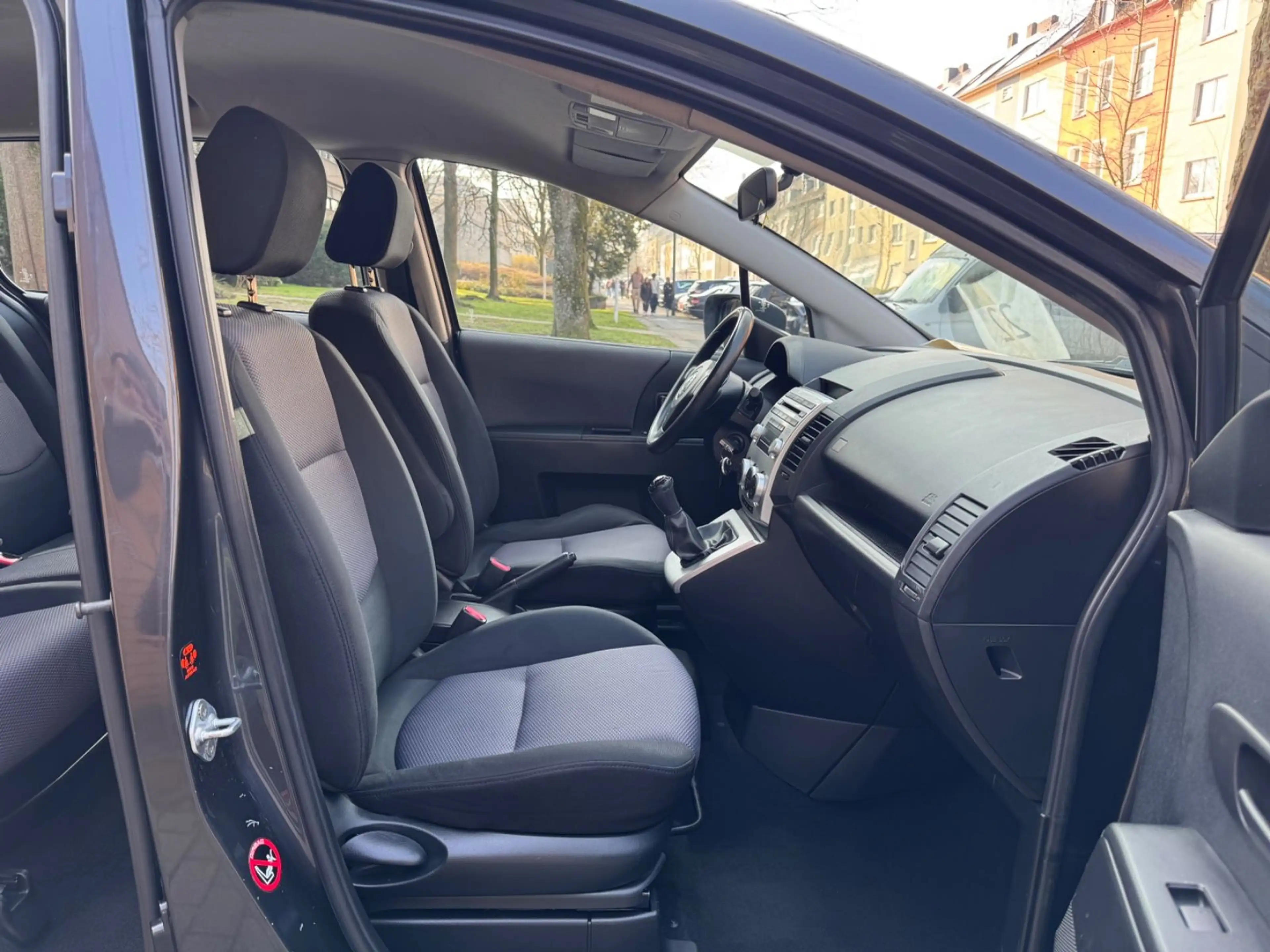 Mazda 5 Lim. 1.8 Exclusive/7-SITZER/STEUERKETTE-NEU/// — photo 11