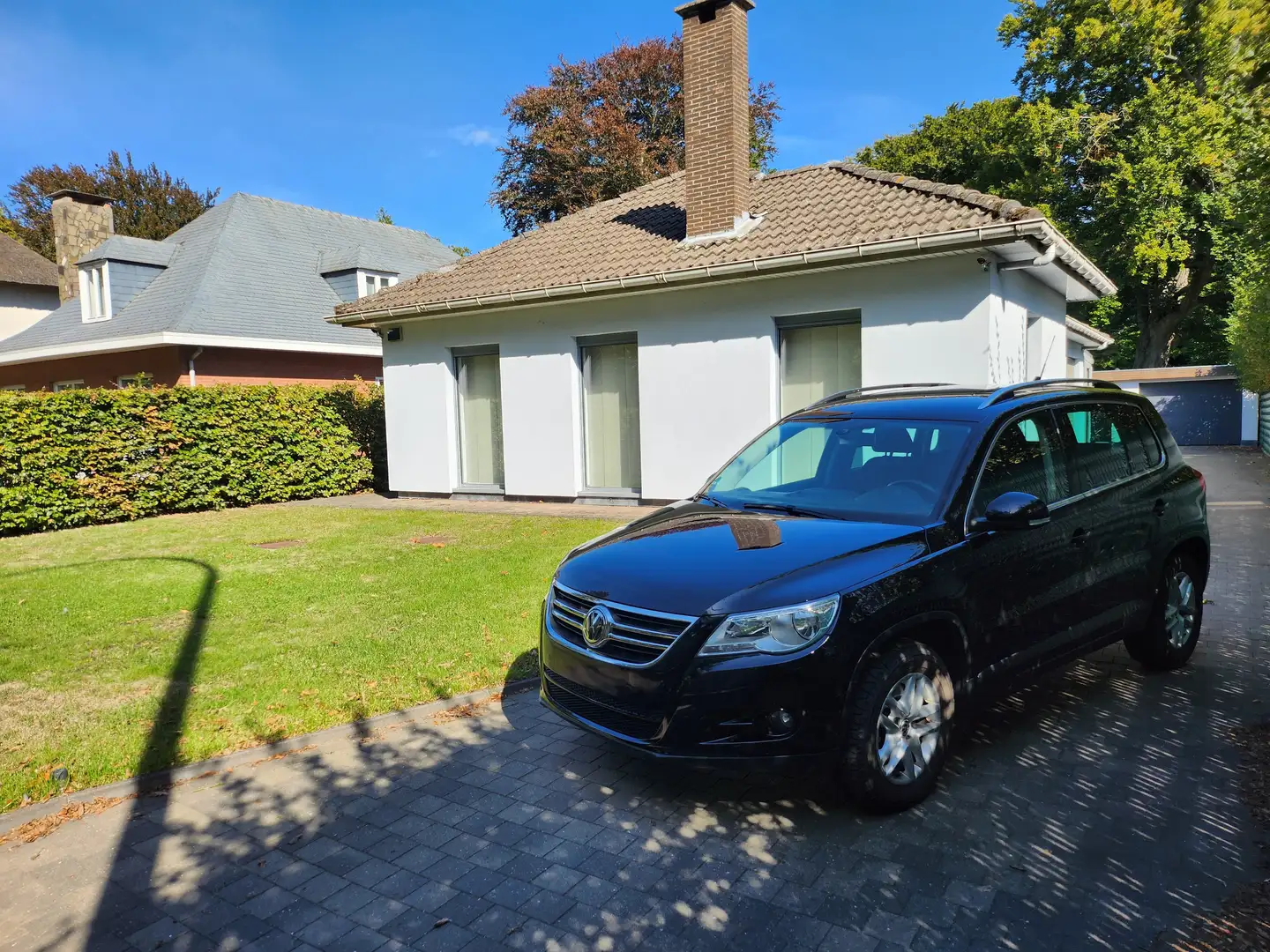 Volkswagen Tiguan Tiguan 2.0 TDI DPF 4Motion Sport Zwart - 1