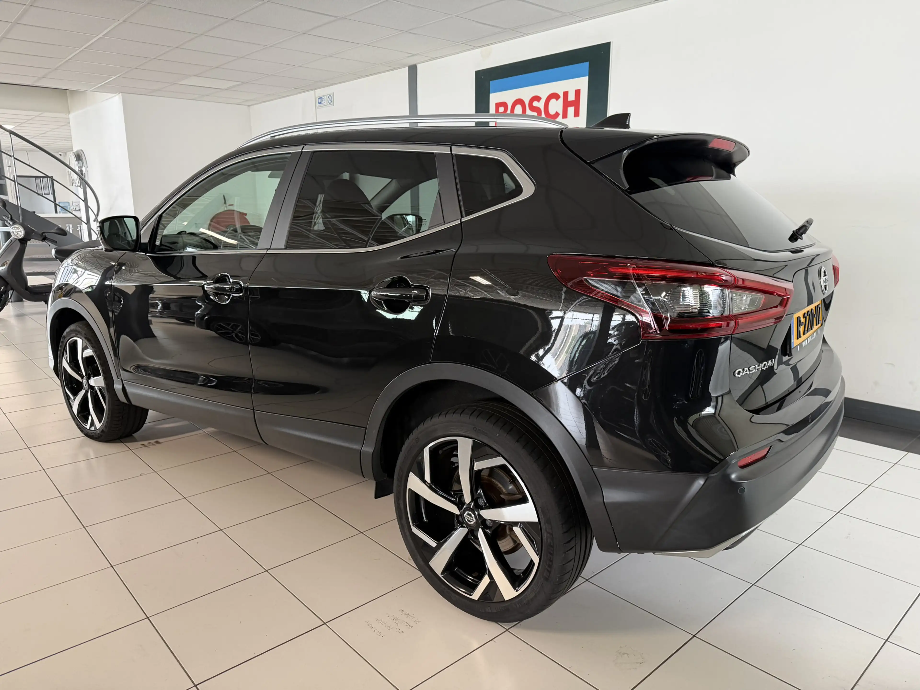 Nissan Qashqai 1.3 DIG-T Premium Edition Leer / Navigatie / cruis — photo 3